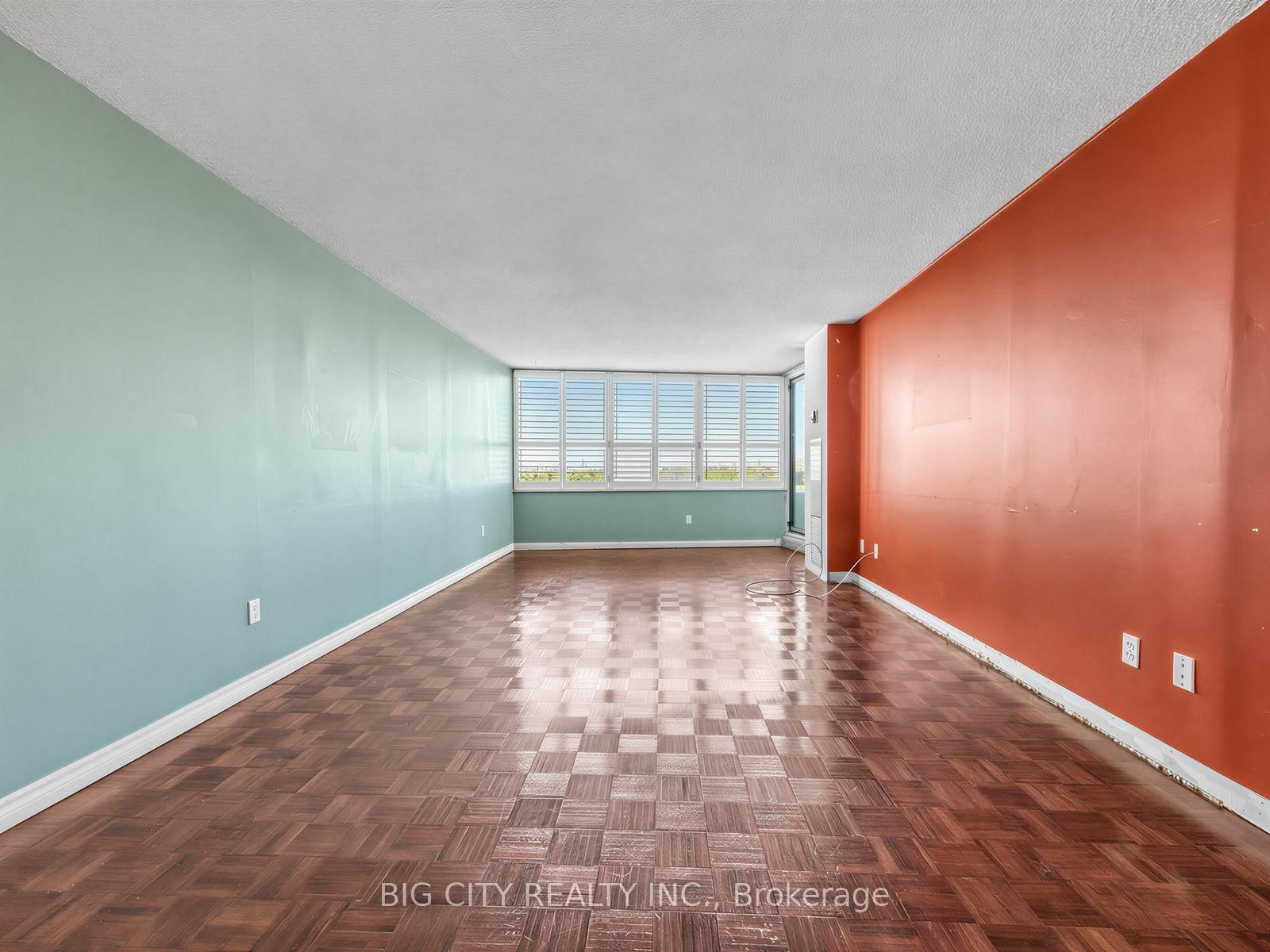 Photo 5 of 65 Huntingdale Boulevard, Unit 1006