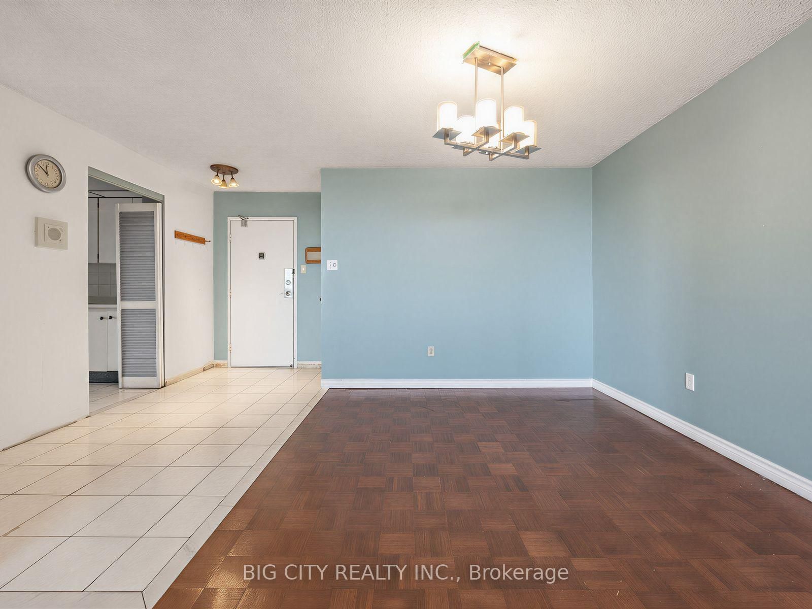 Photo 6 of 65 Huntingdale Boulevard, Unit 1006