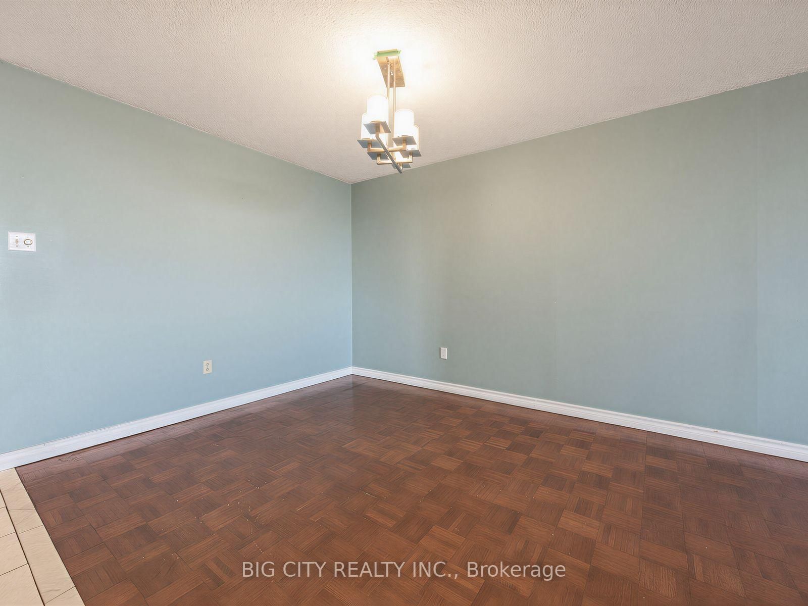 Photo 7 of 65 Huntingdale Boulevard, Unit 1006