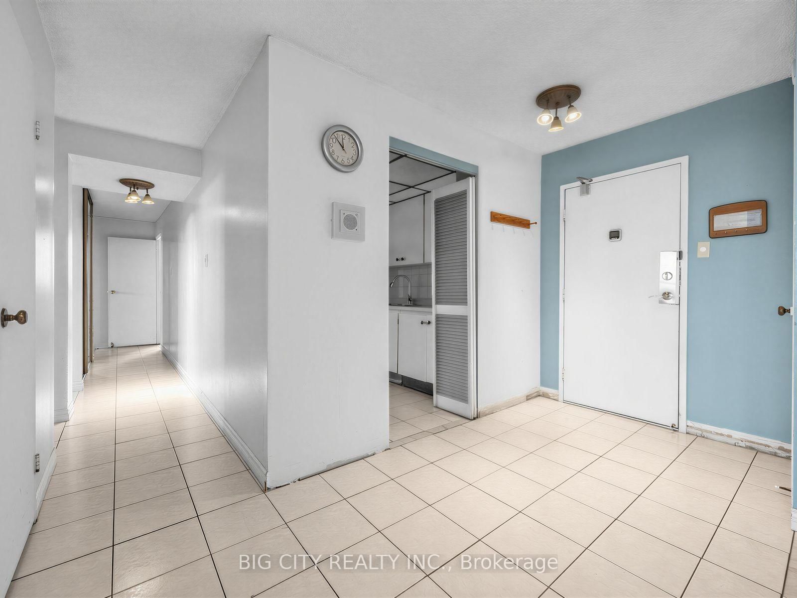 Photo 9 of 65 Huntingdale Boulevard, Unit 1006