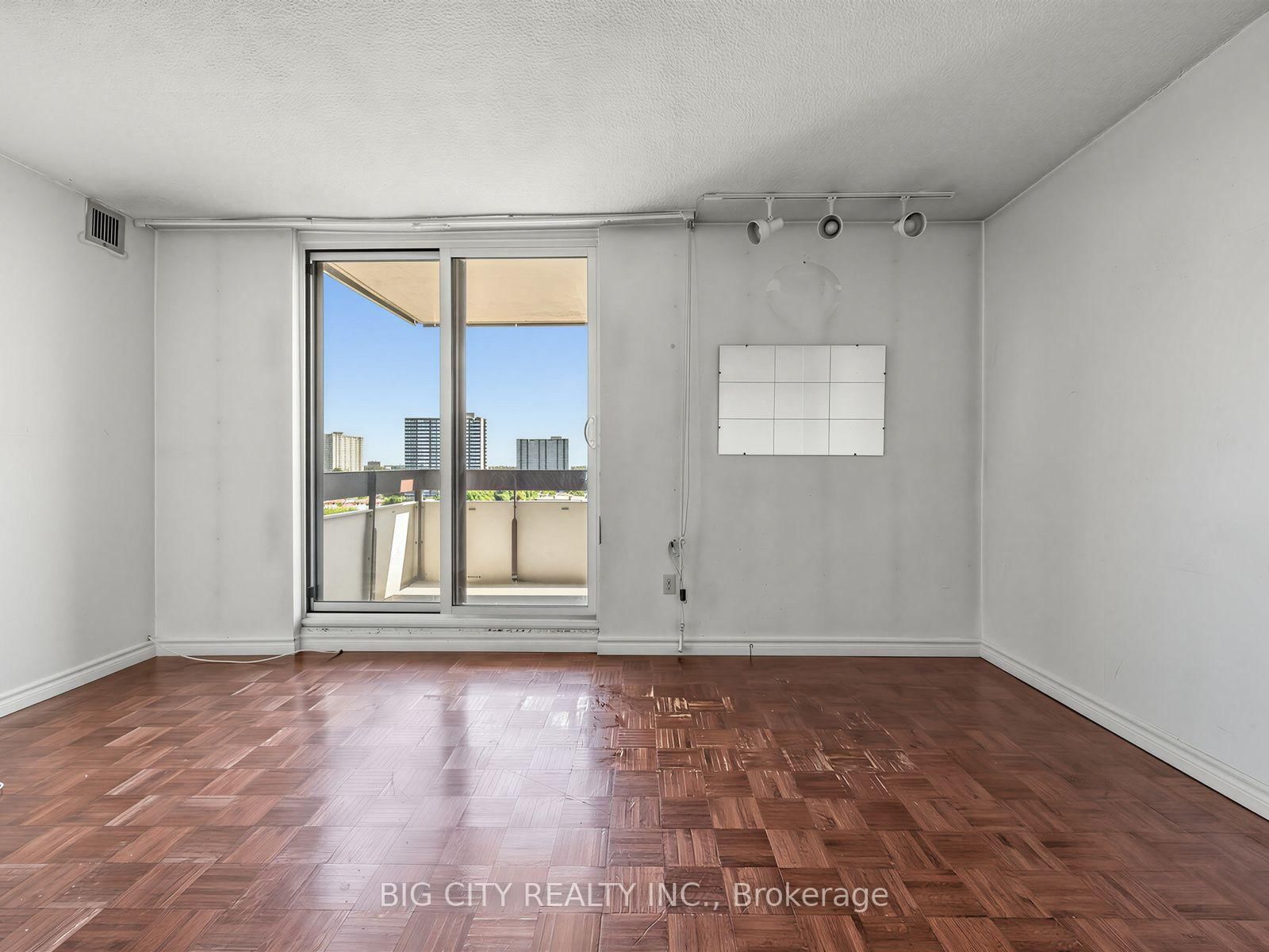 Photo 10 of 65 Huntingdale Boulevard, Unit 1006