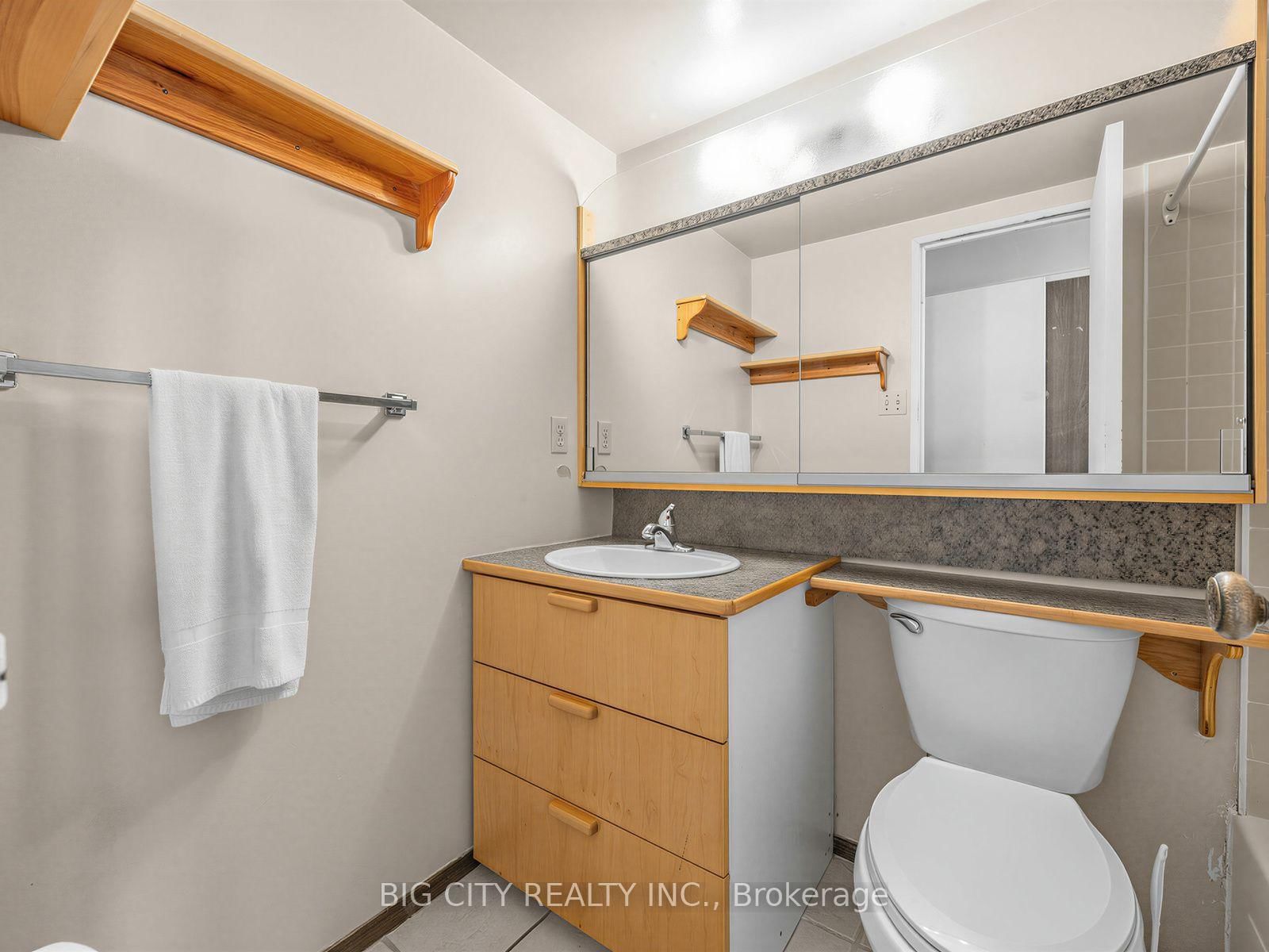 Photo 13 of 65 Huntingdale Boulevard, Unit 1006