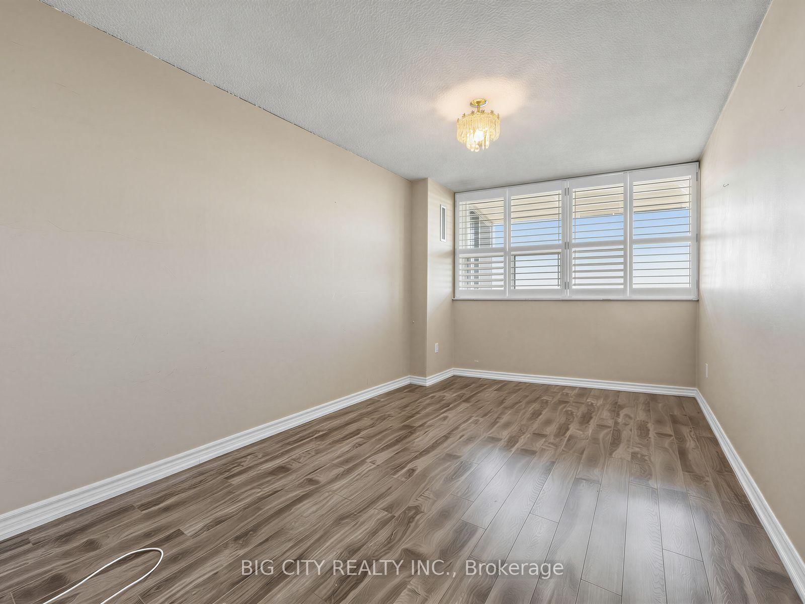 Photo 18 of 65 Huntingdale Boulevard, Unit 1006