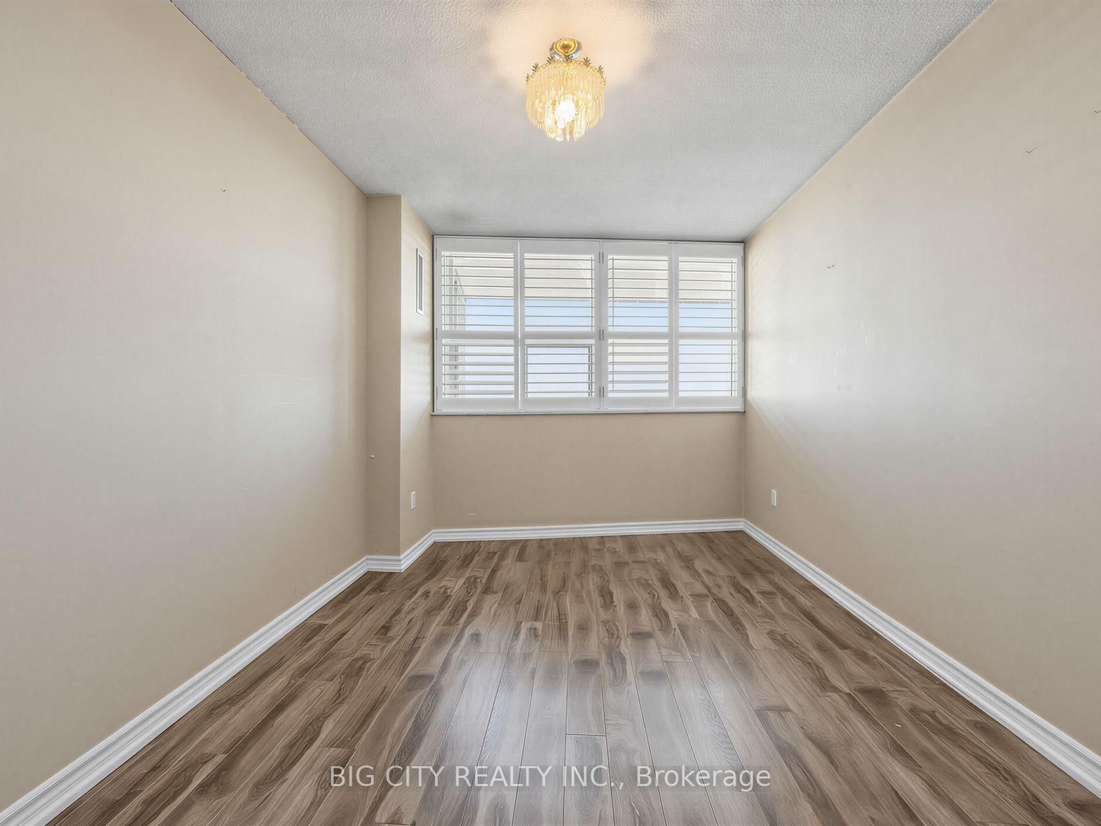 Photo 19 of 65 Huntingdale Boulevard, Unit 1006