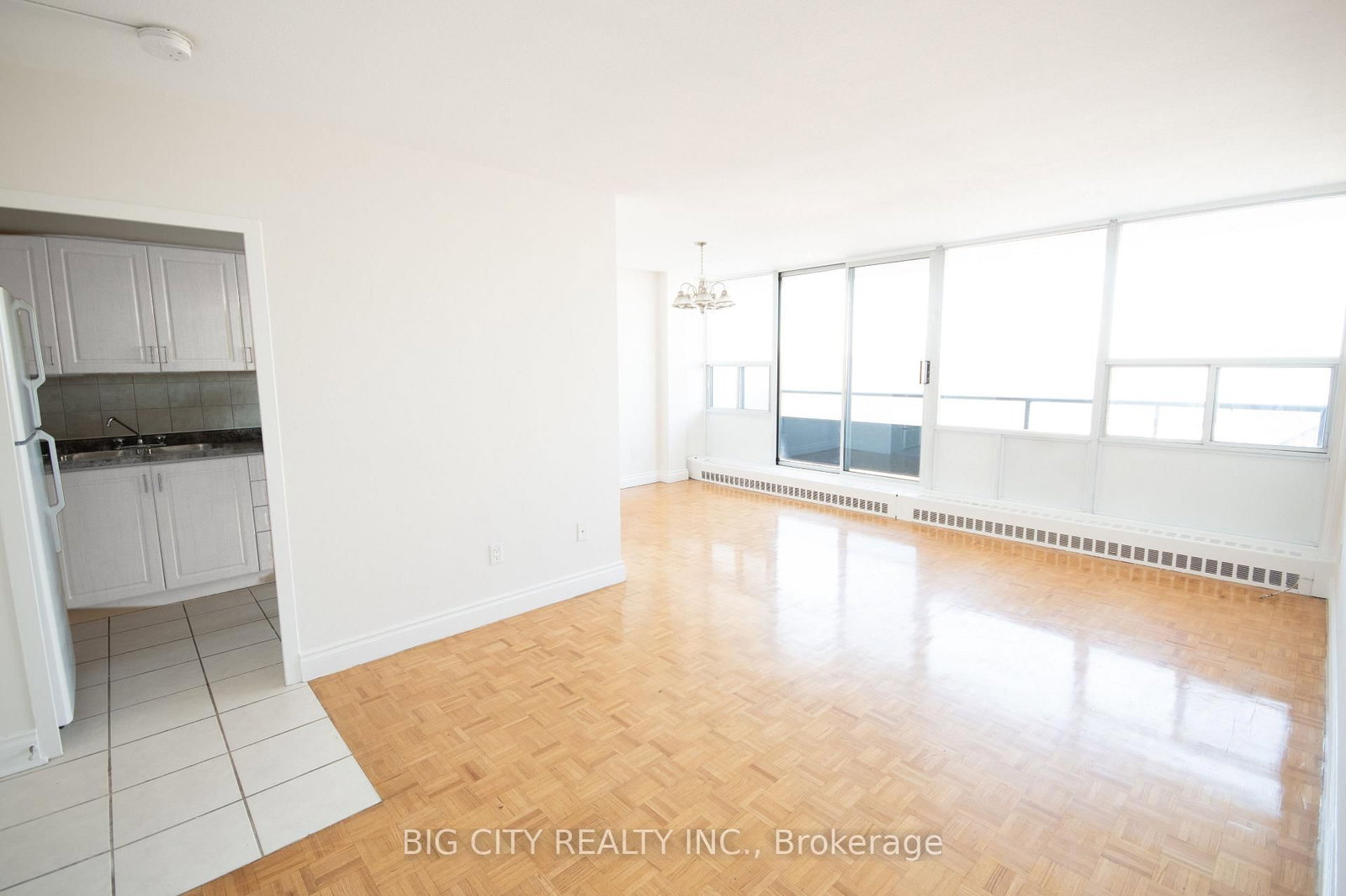 Photo 2 of 70 Cambridge Avenue, Unit 8