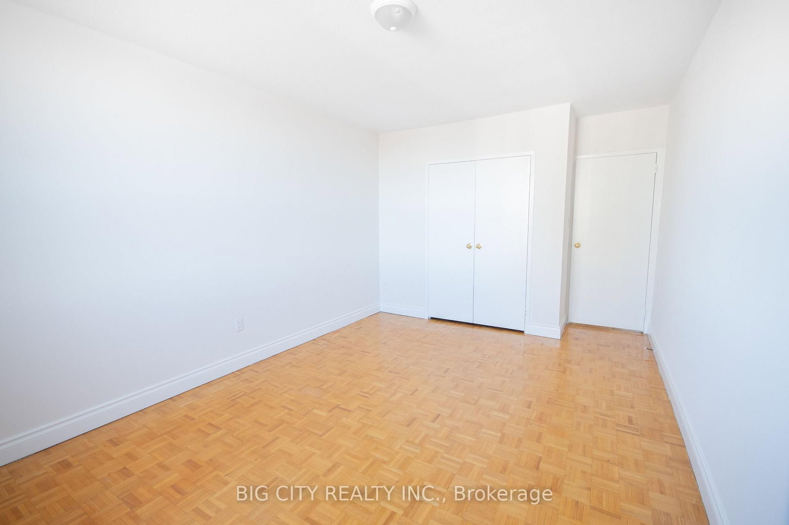 Photo 4 of 70 Cambridge Avenue, Unit 8