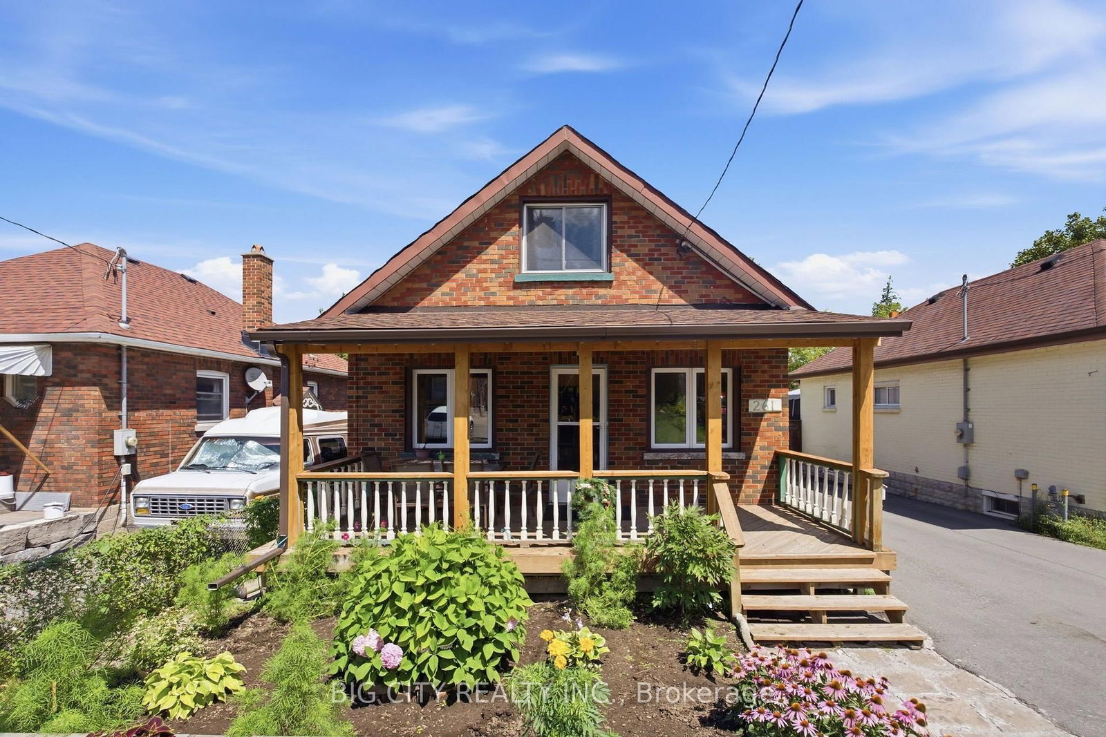 Photo 2 of 261 Clarke Street