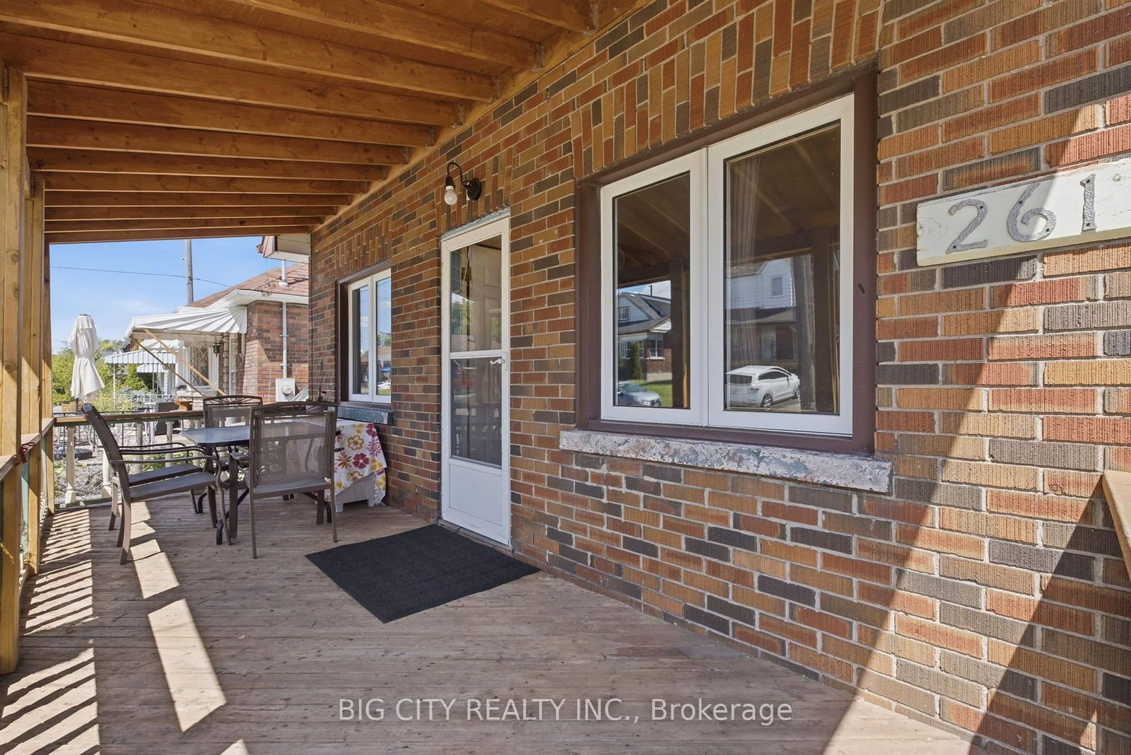 Photo 3 of 261 Clarke Street