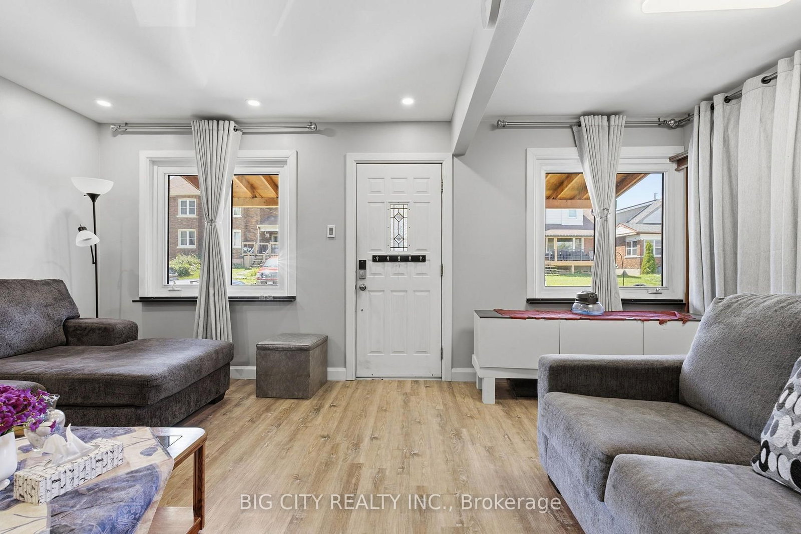 Photo 6 of 261 Clarke Street