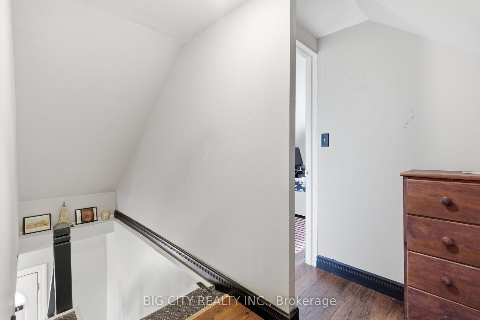 Photo 19 of 261 Clarke Street