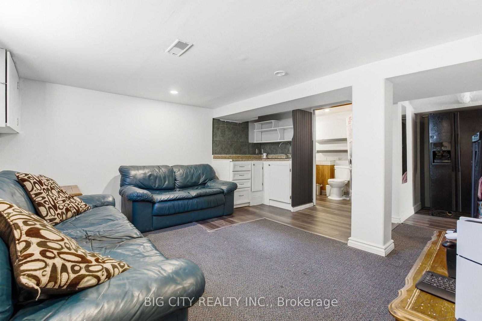 Photo 30 of 261 Clarke Street