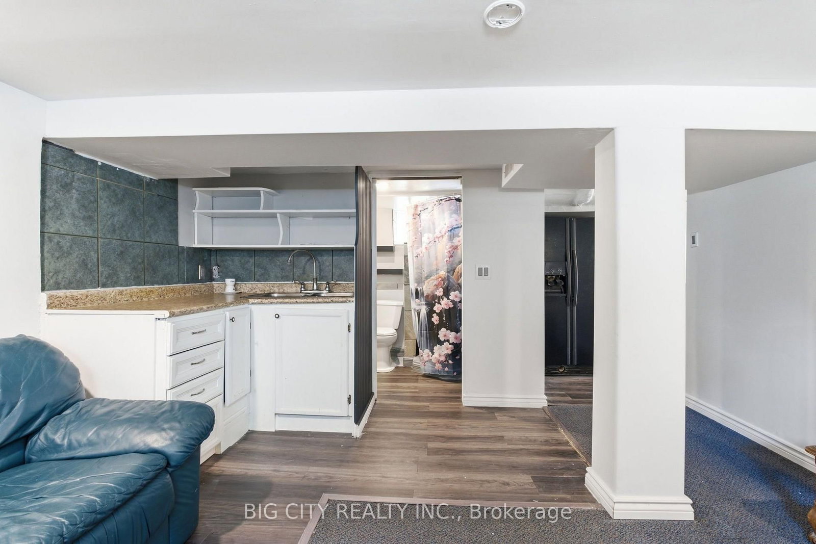 Photo 31 of 261 Clarke Street