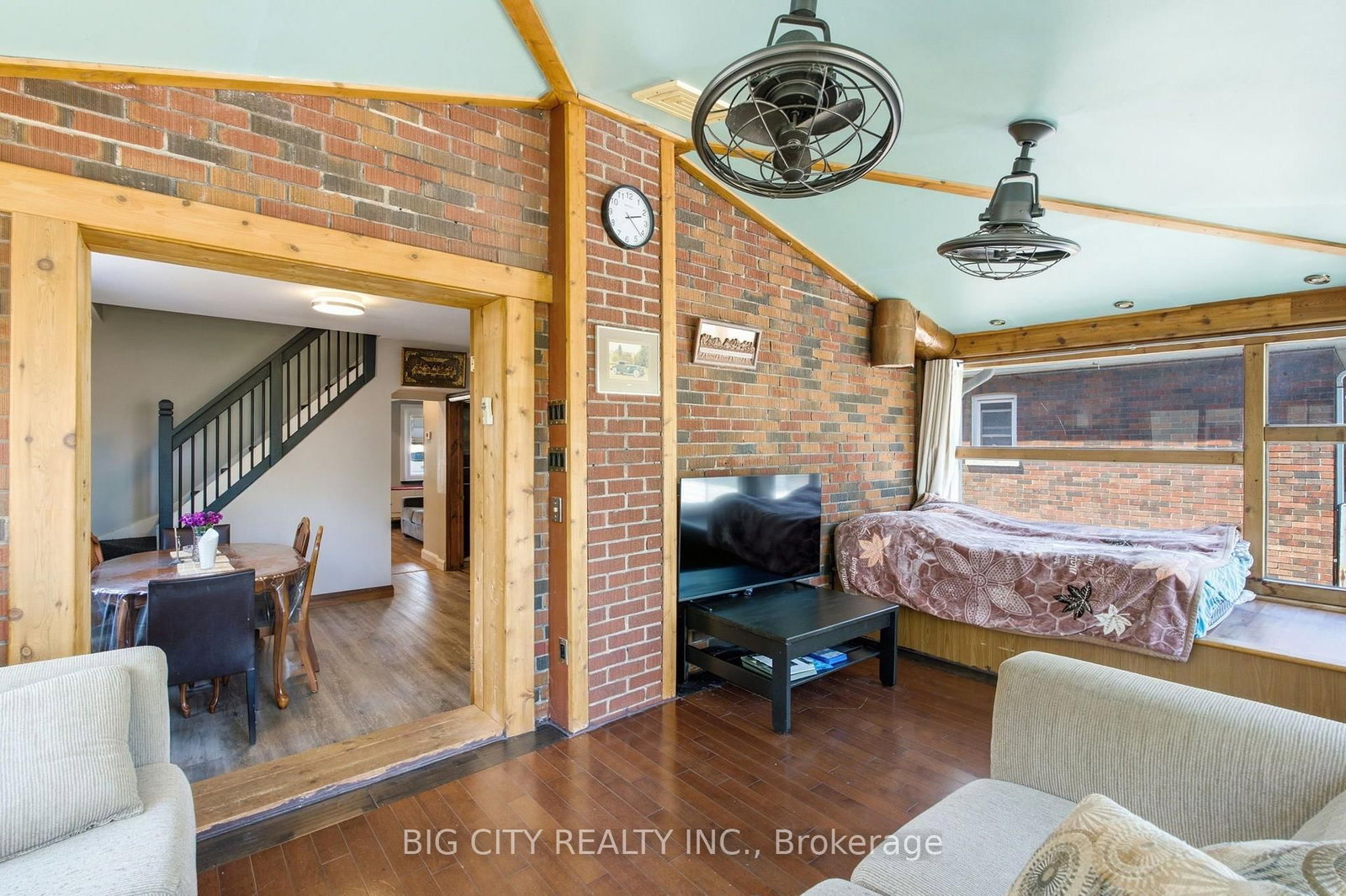 Photo 34 of 261 Clarke Street