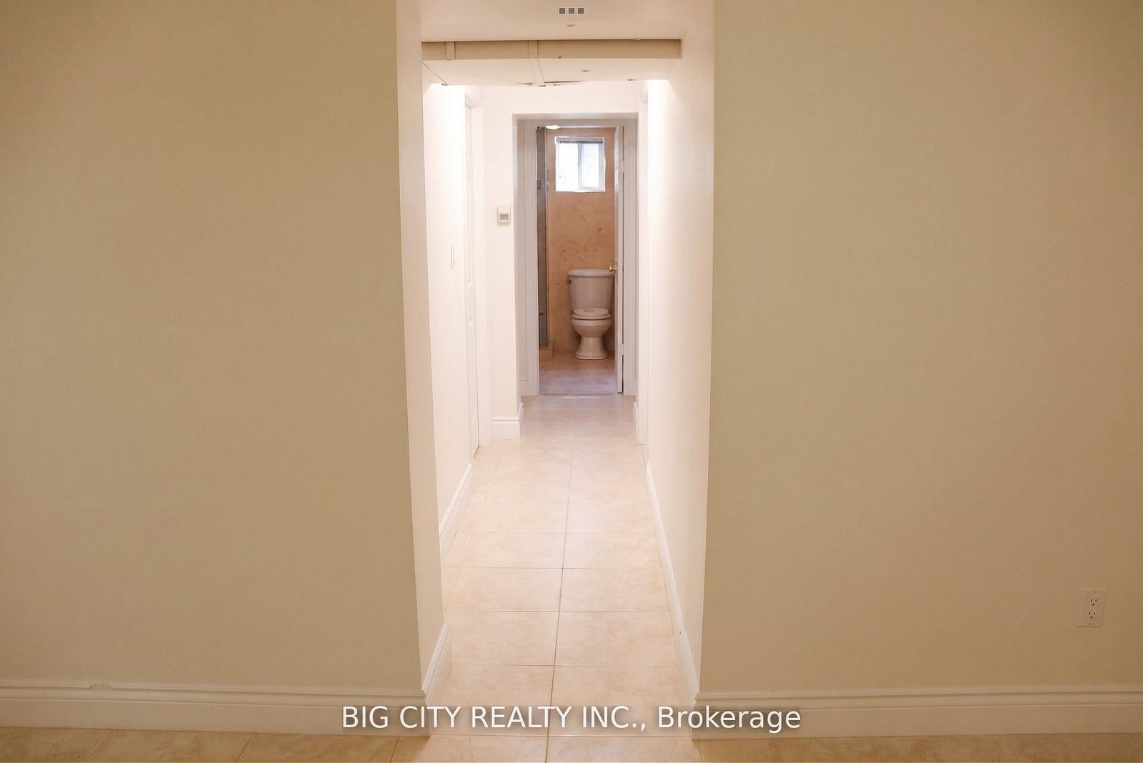 Photo 12 of 30 Lozoway Drive, Unit Lower