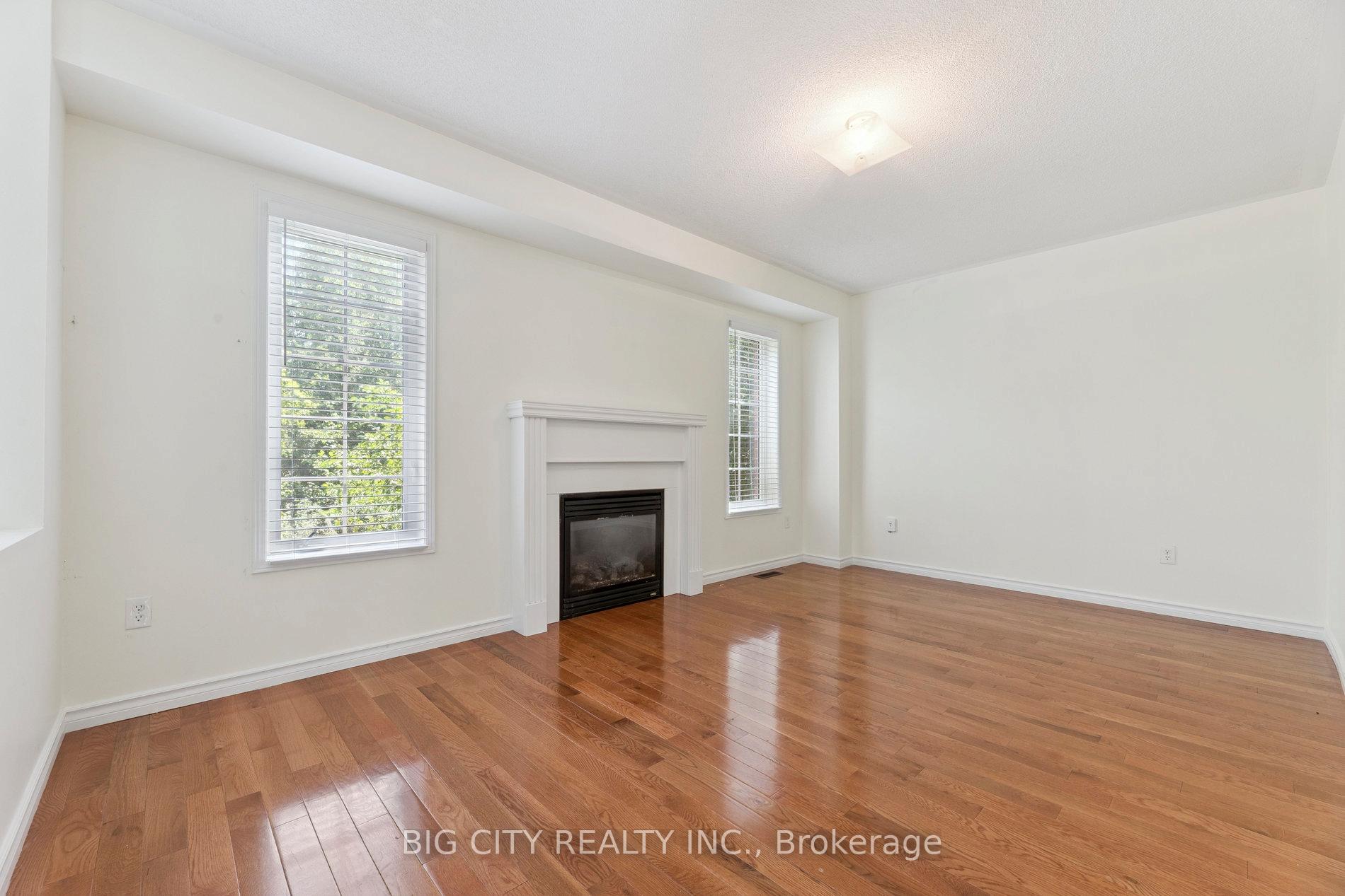 Photo 6 of 23 Angier Crescent, Unit Upper