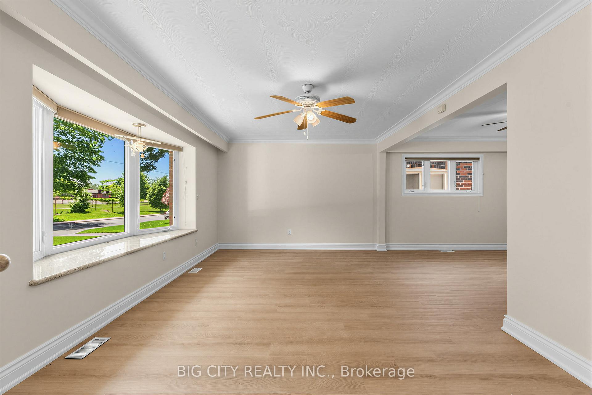 Photo 4 of 30 Lozoway Drive, Unit Main/Upper