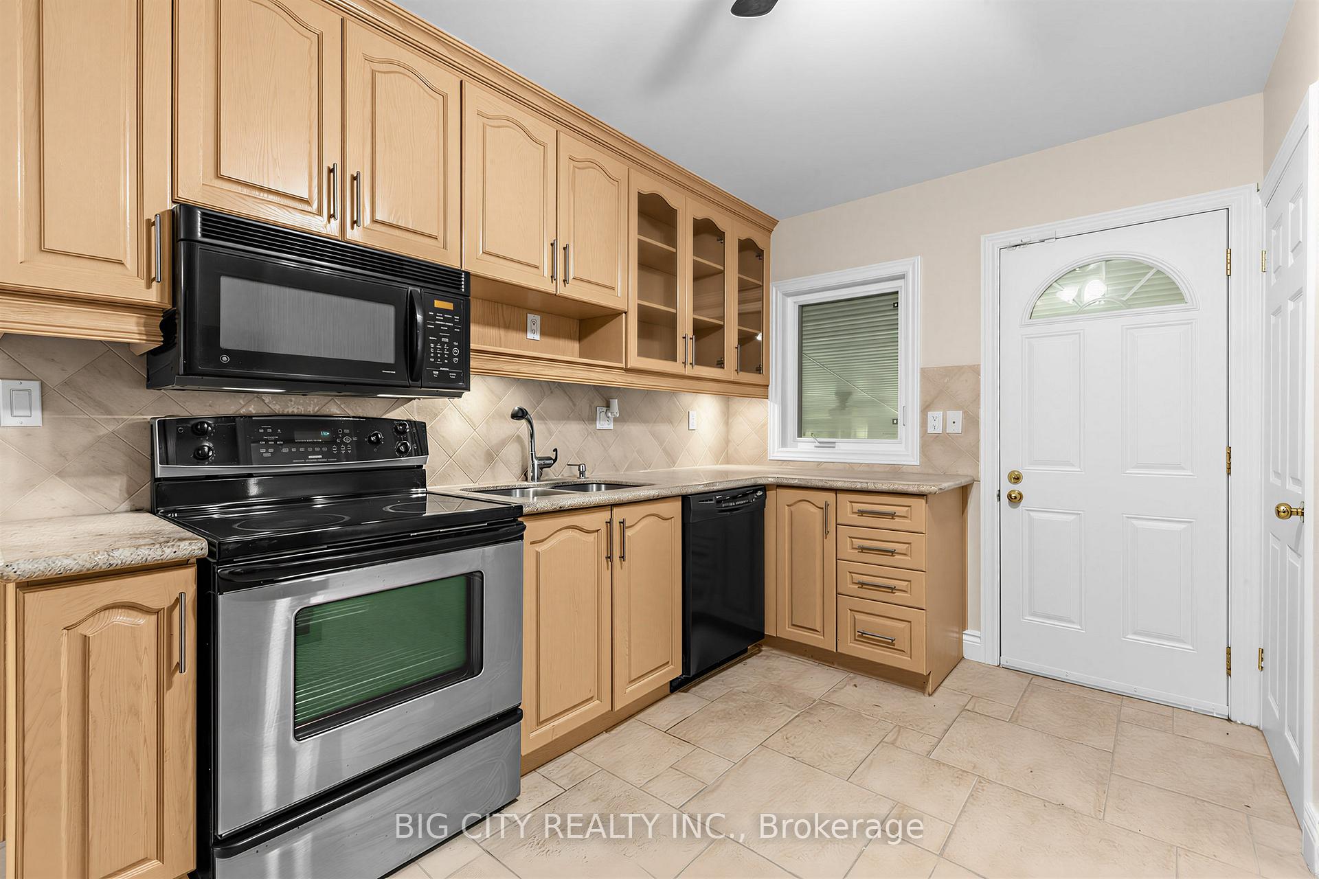 Photo 12 of 30 Lozoway Drive, Unit Main/Upper