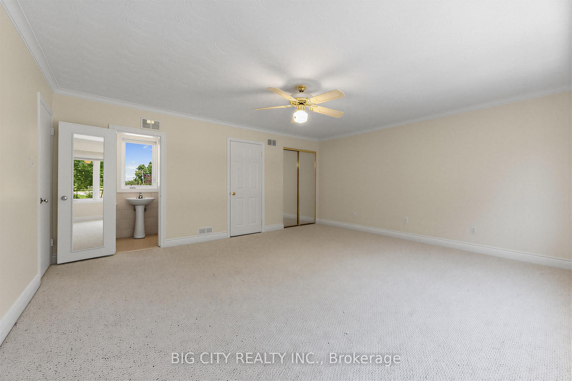 Photo 14 of 30 Lozoway Drive, Unit Main/Upper