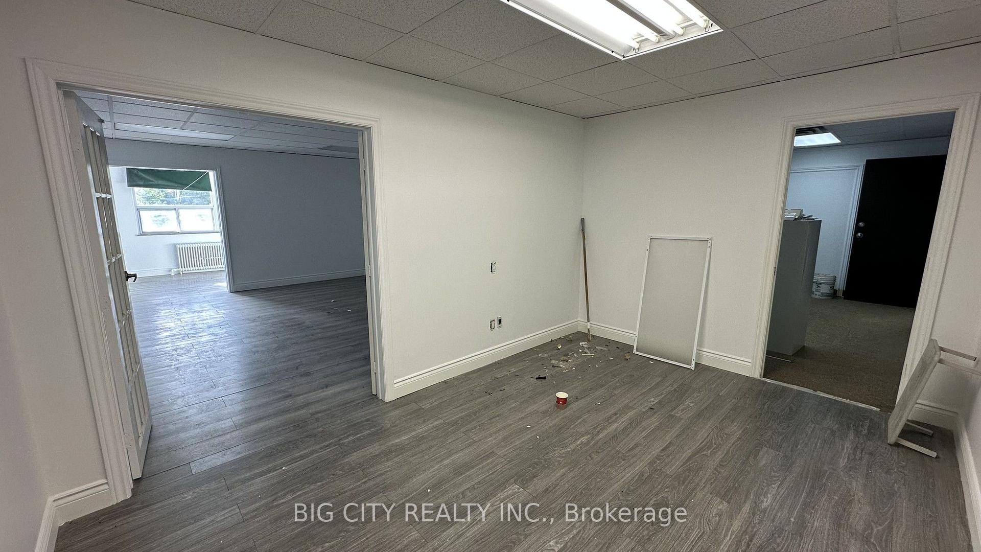 Photo 10 of 2167 Victoria Park Avenue, Unit 202