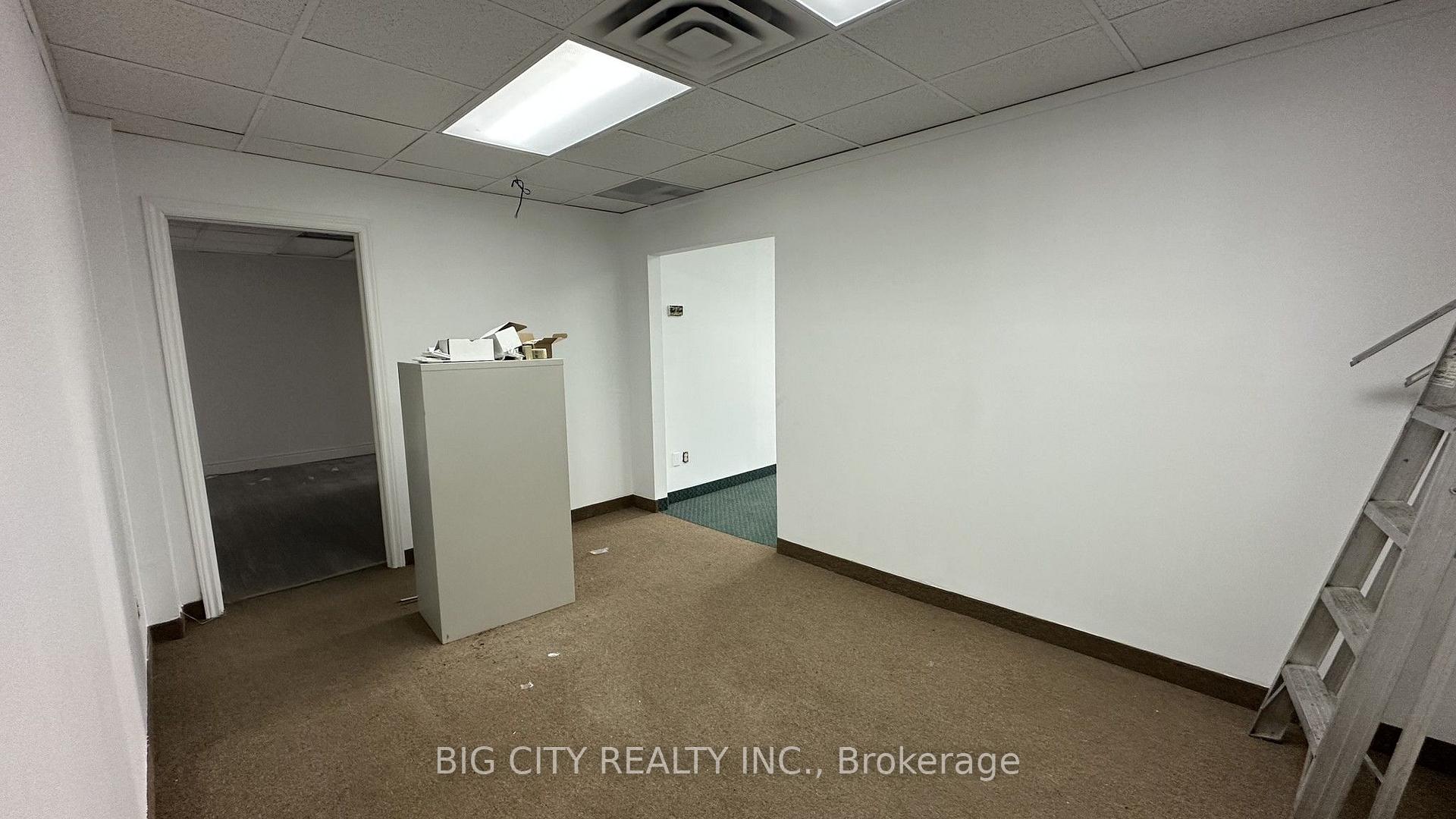Photo 10 of 2167 Victoria Park Avenue, Unit 203