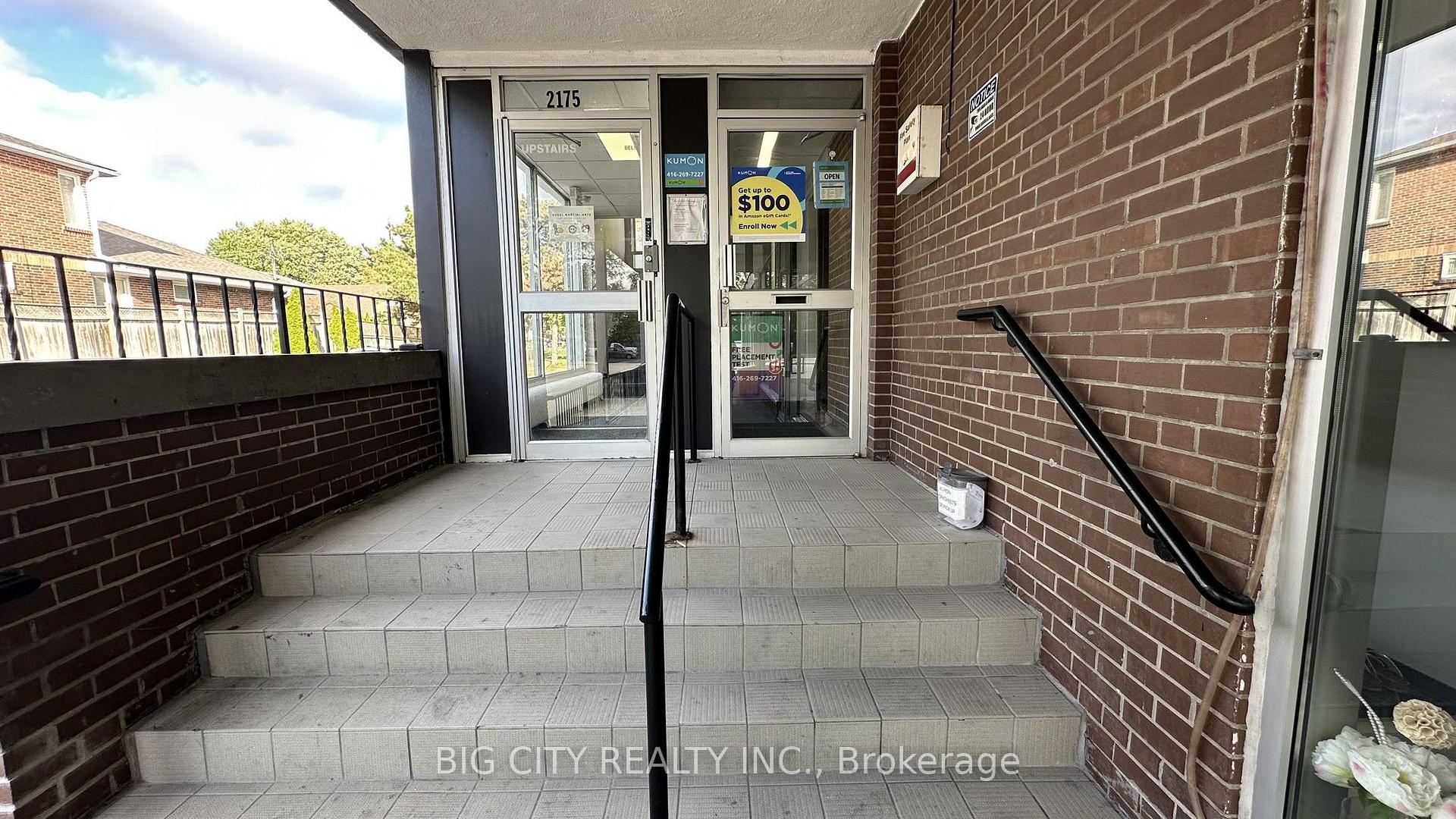 Photo 6 of 2167 Victoria Park Avenue, Unit 206