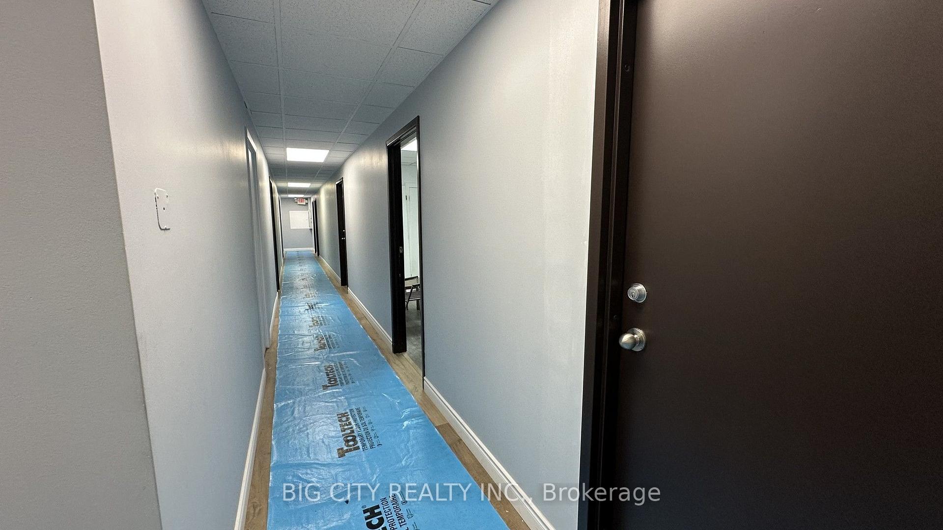 Photo 8 of 2167 Victoria Park Avenue, Unit 2nd Floor