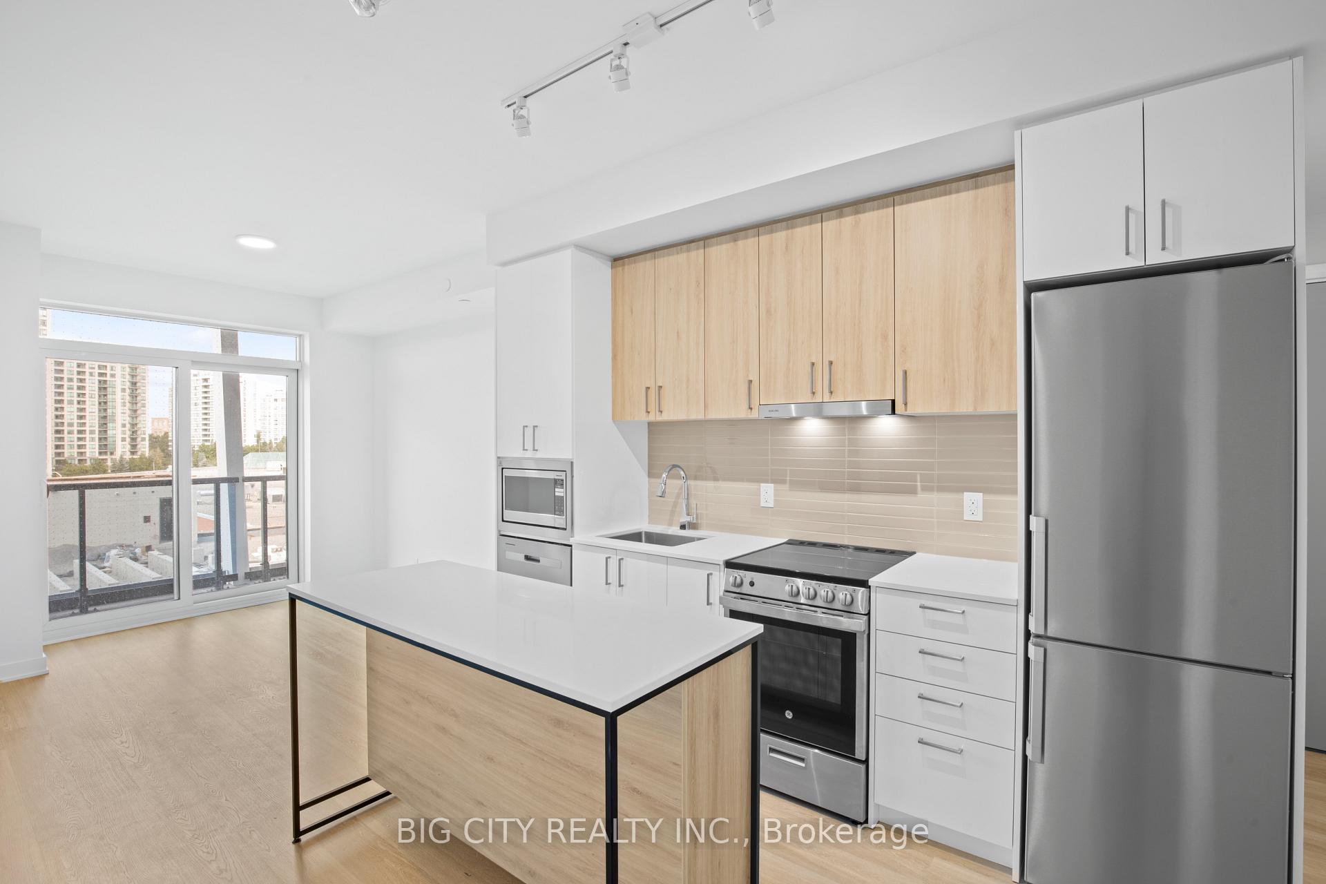 Photo 5 of 30 Upper Mall Way, Unit 317A
