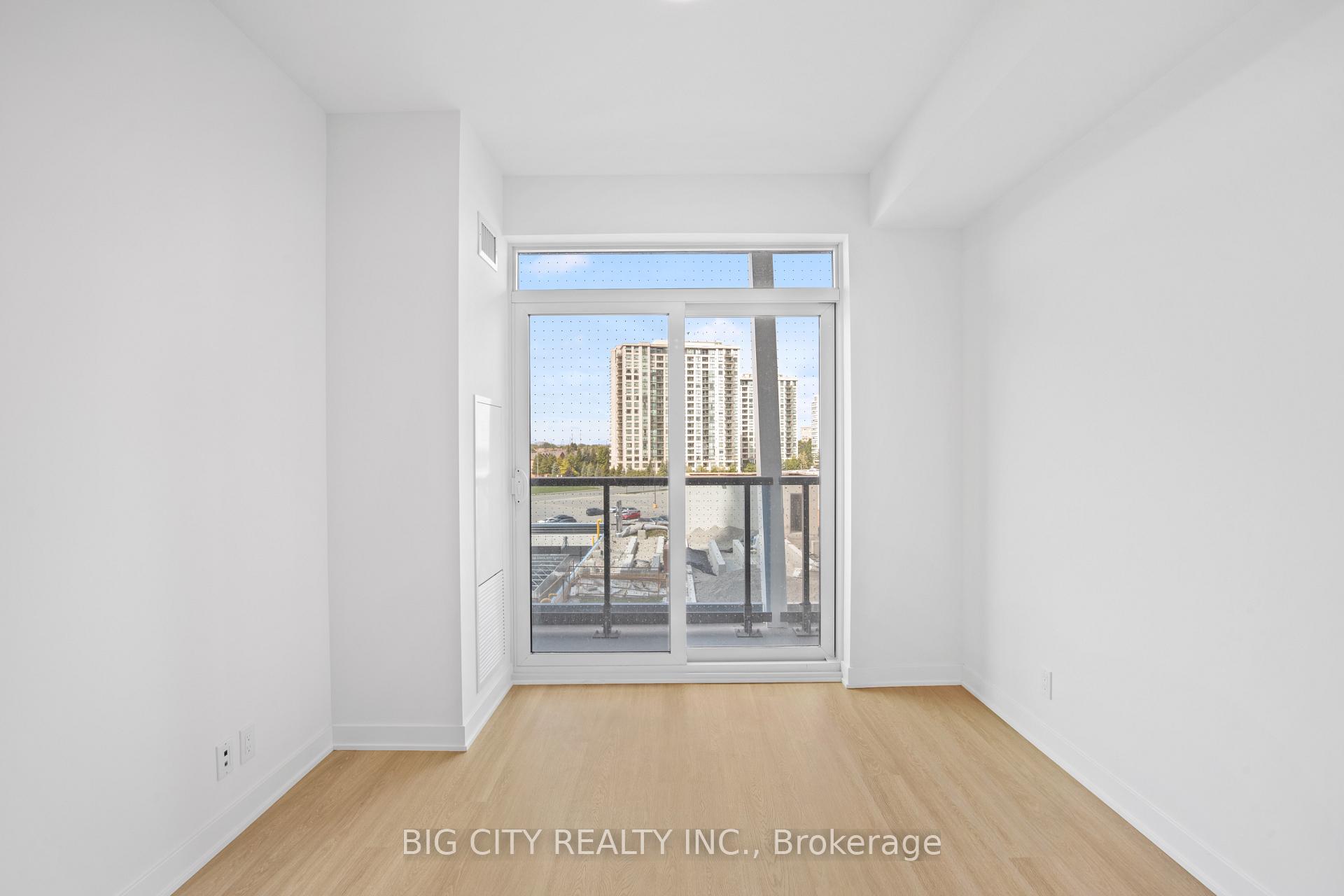 Photo 11 of 30 Upper Mall Way, Unit 317A