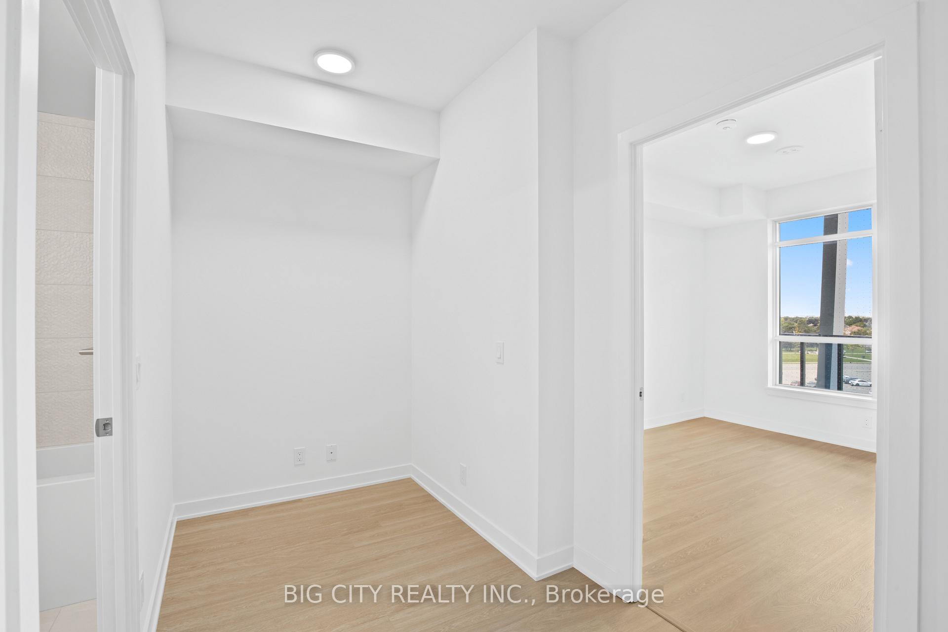 Photo 17 of 30 Upper Mall Way, Unit 317A