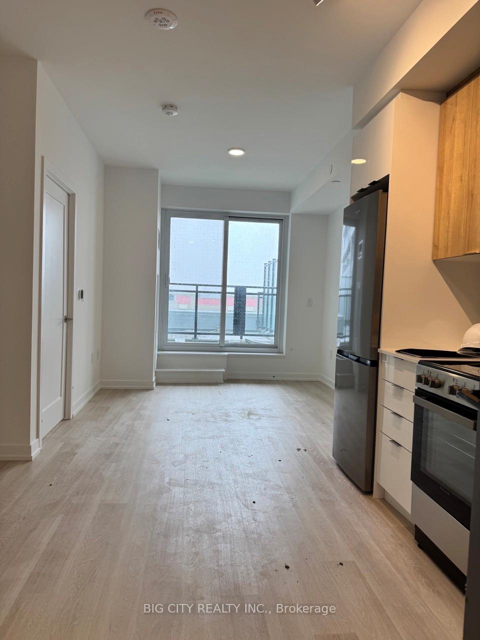Photo 3 of 9763 Markham Rd, Unit 207