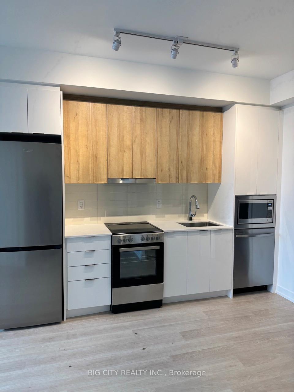 Photo 5 of 9763 Markham Rd, Unit 207