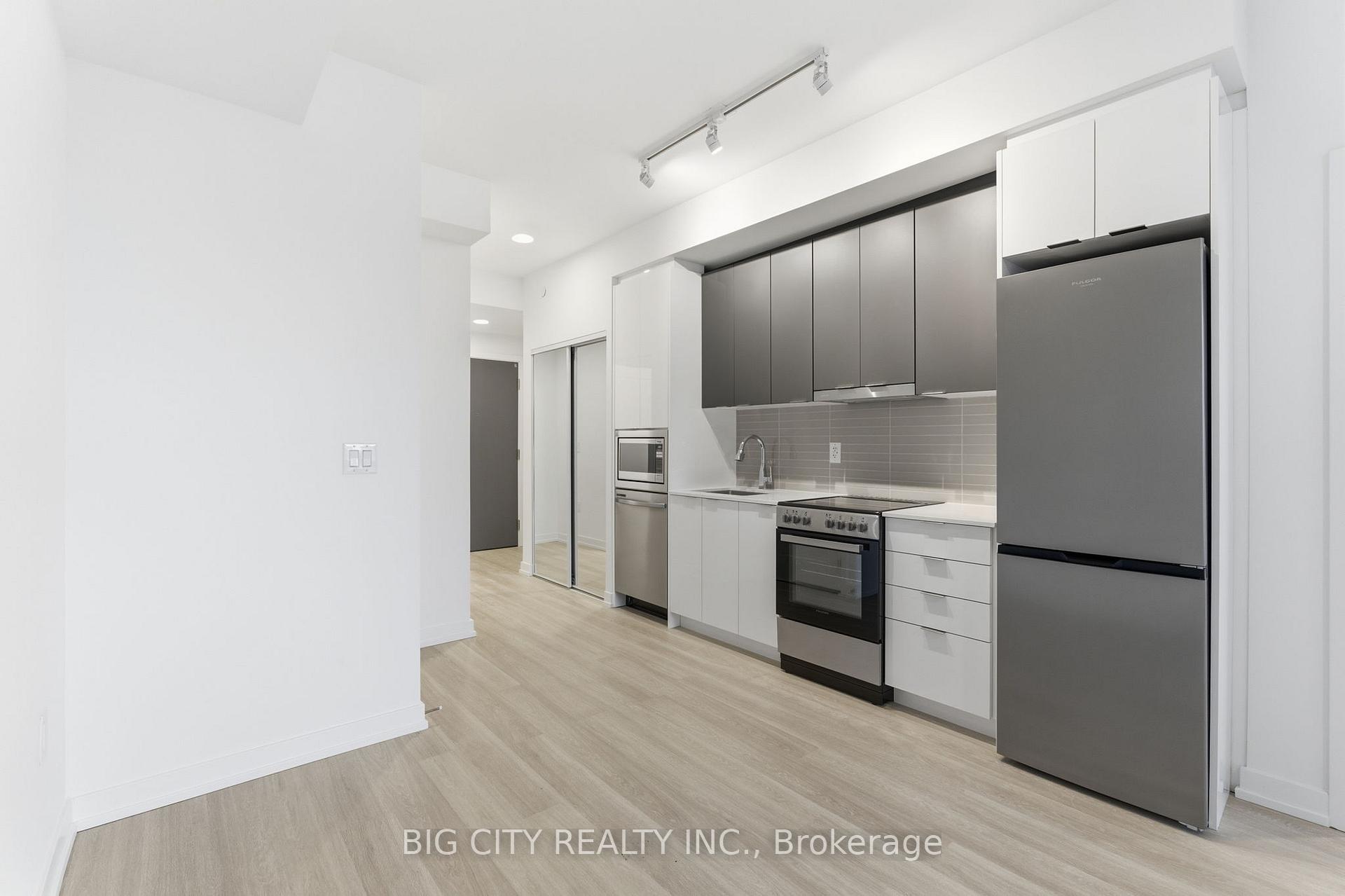 Photo 4 of 9763 Markham Rd, Unit 202