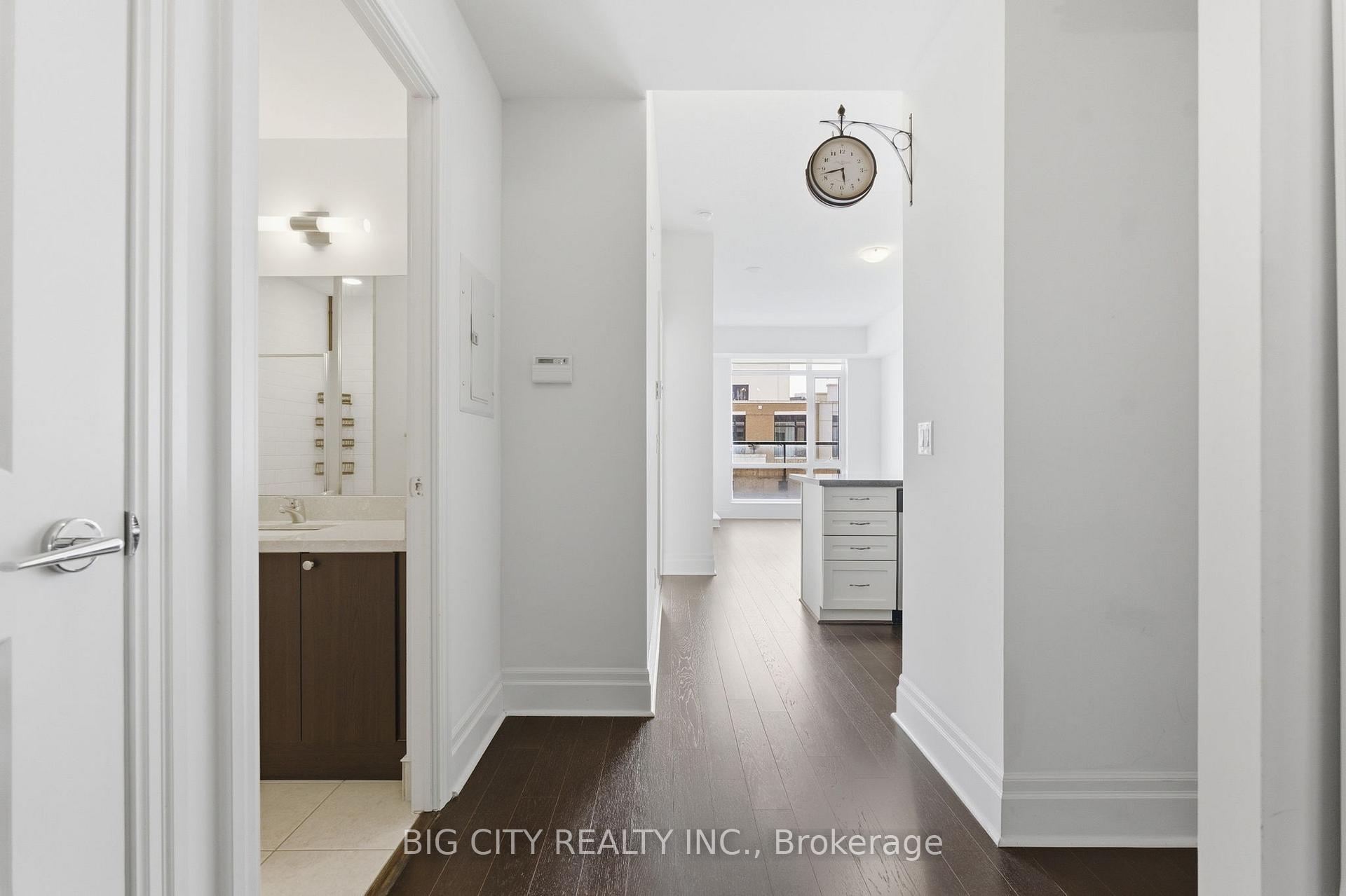 Photo 7 of 131 Upper Duke Cres, Unit 1005