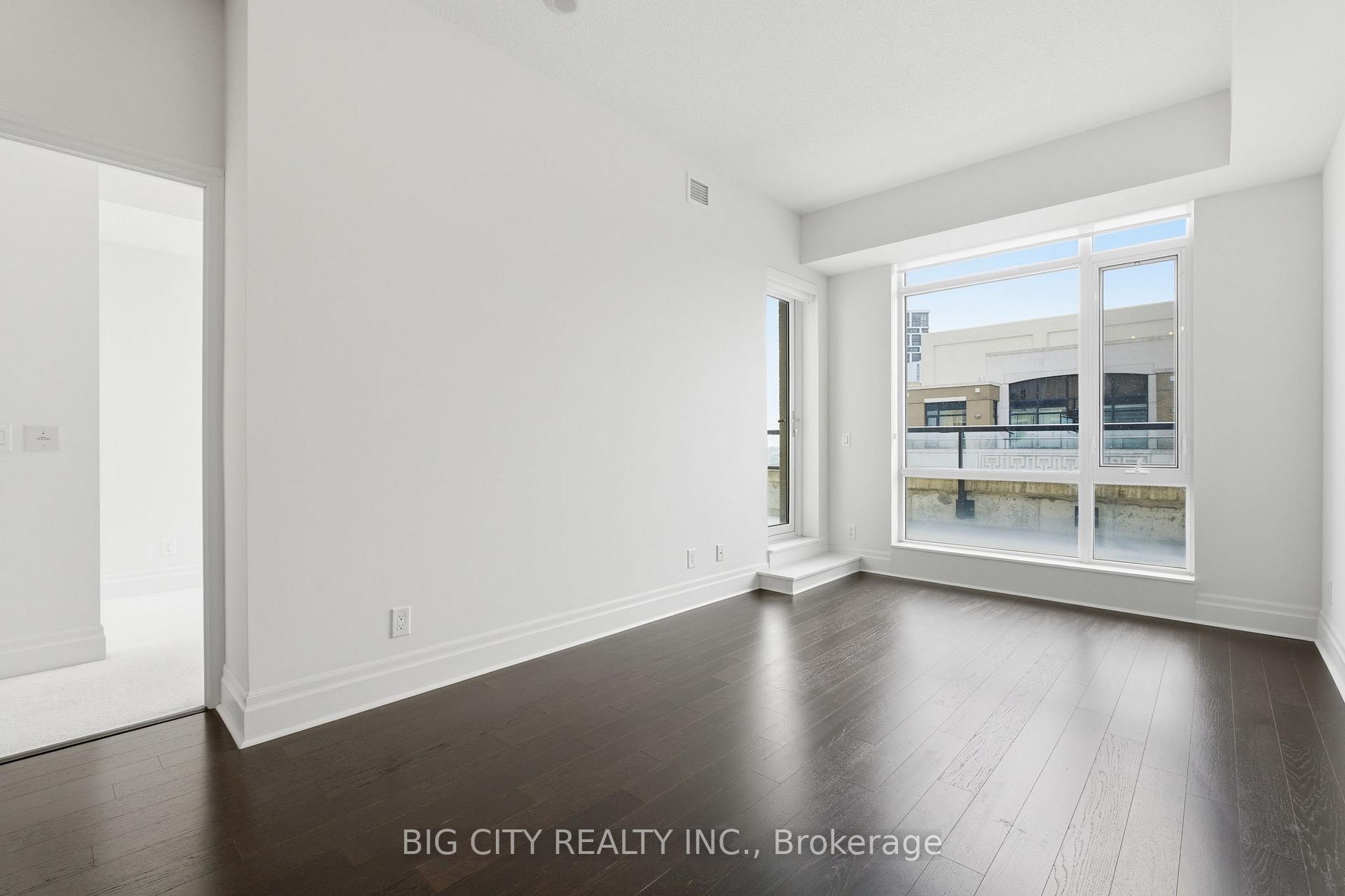 Photo 15 of 131 Upper Duke Cres, Unit 1005