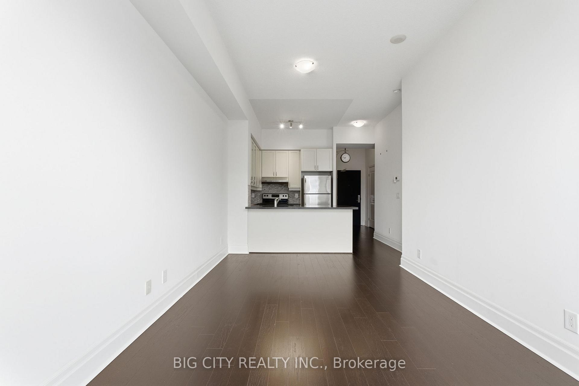 Photo 18 of 131 Upper Duke Cres, Unit 1005