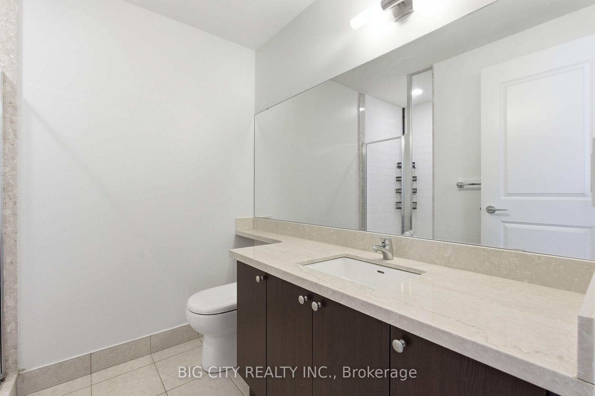 Photo 23 of 131 Upper Duke Cres, Unit 1005