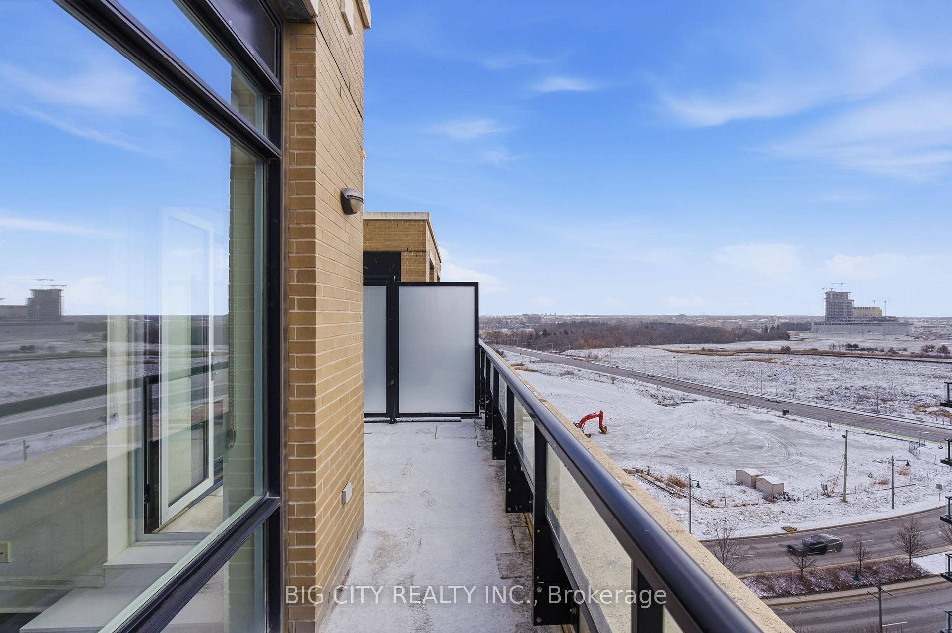 Photo 33 of 131 Upper Duke Cres, Unit 1005