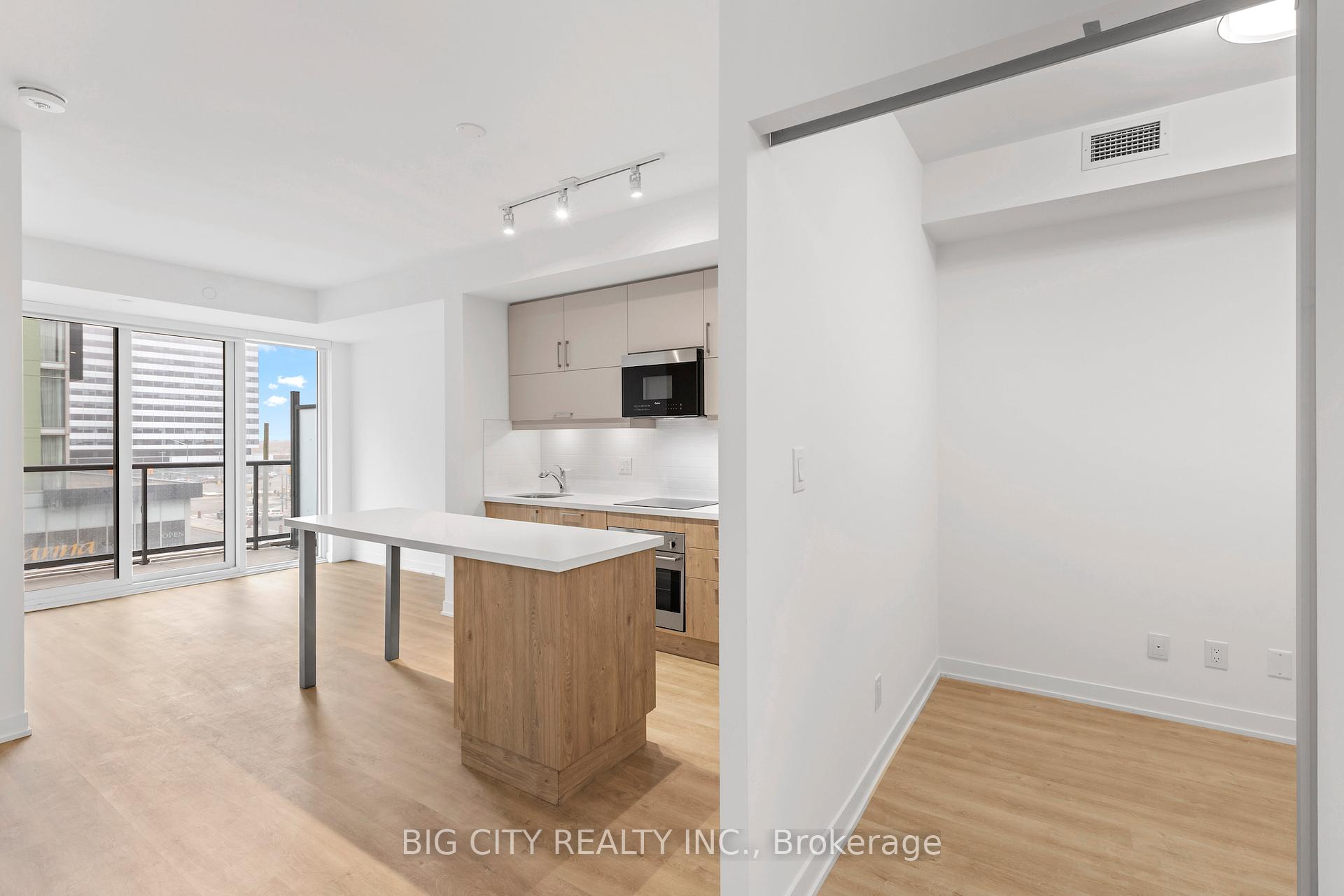 Photo 1 of 8119 Birchmount Road, Unit 517