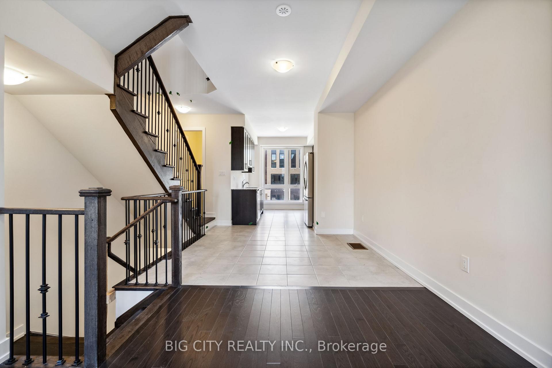 Photo 4 of 101 Stauffer Crescent