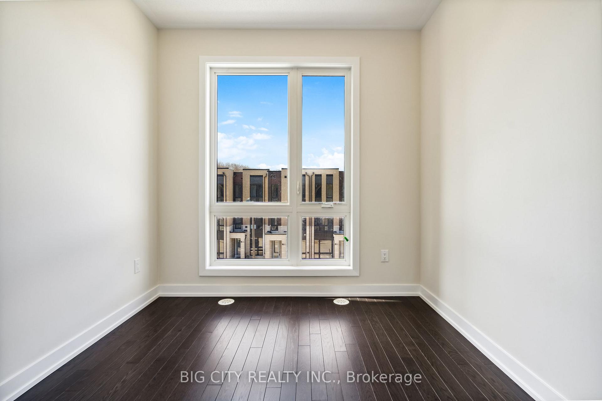 Photo 15 of 101 Stauffer Crescent