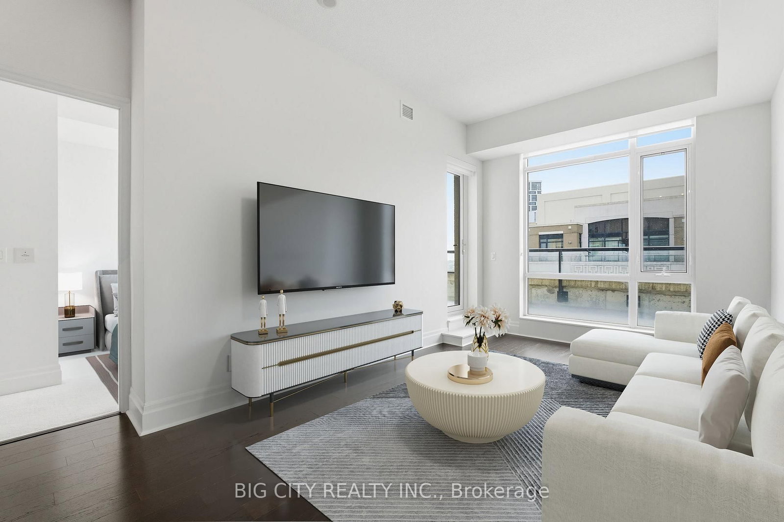 131 Upper Duke Crescent, Unit 1005