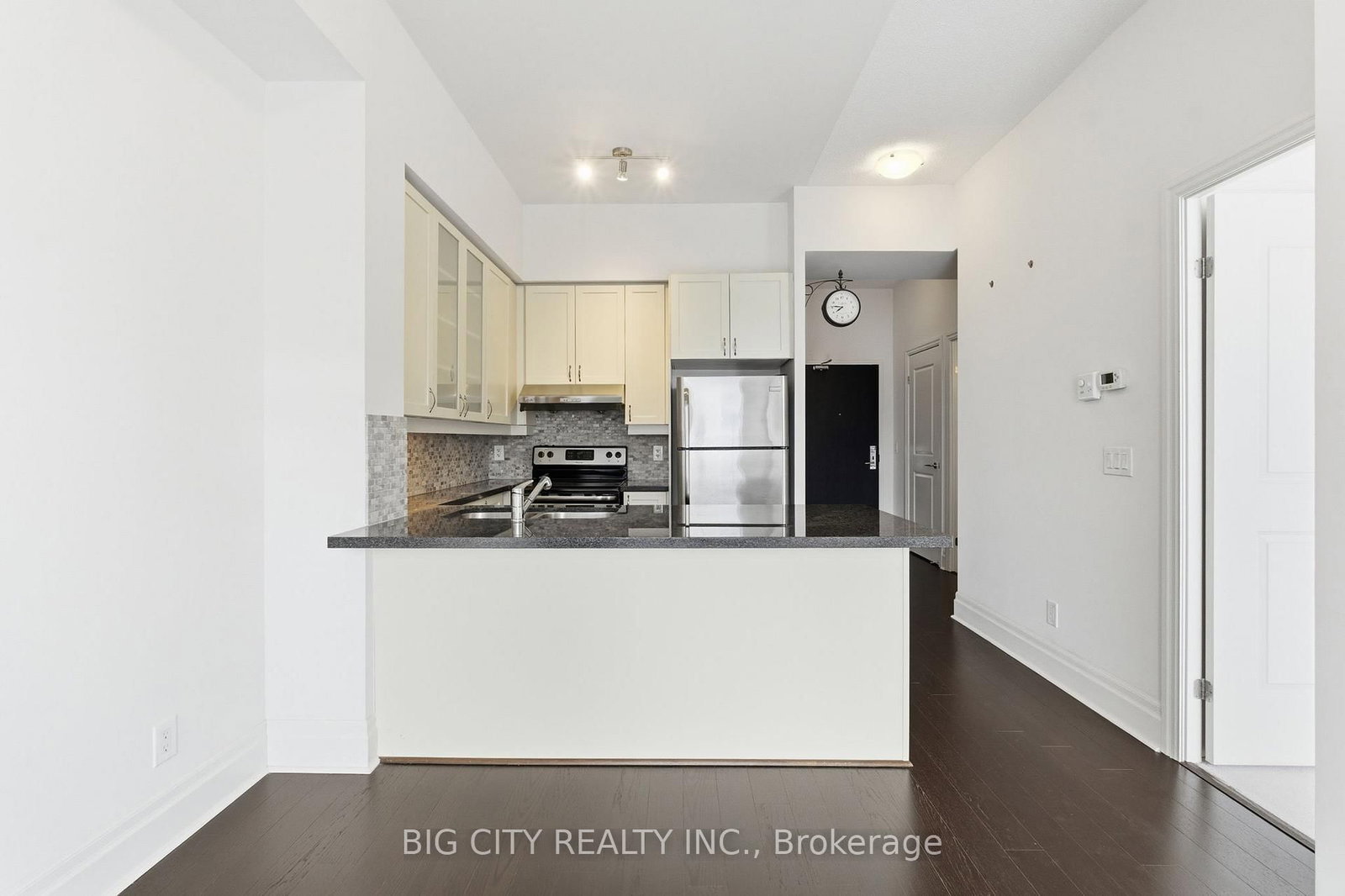 Photo 13 of 131 Upper Duke Crescent, Unit 1005
