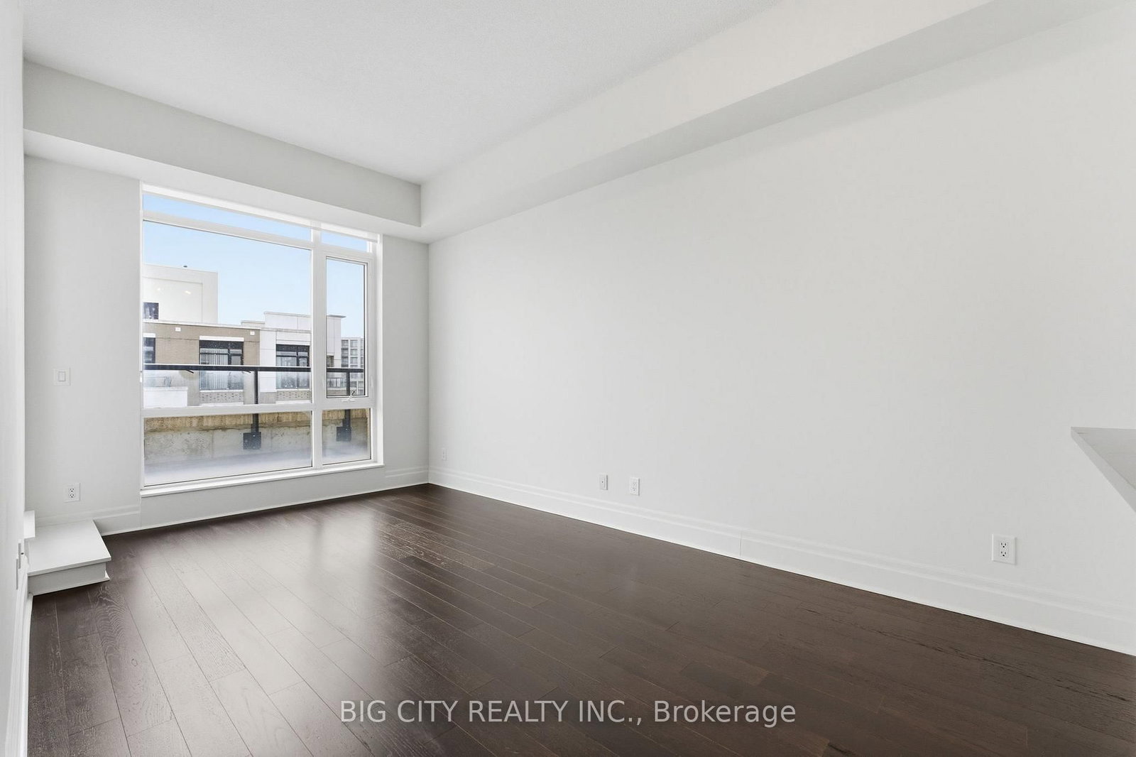 Photo 15 of 131 Upper Duke Crescent, Unit 1005