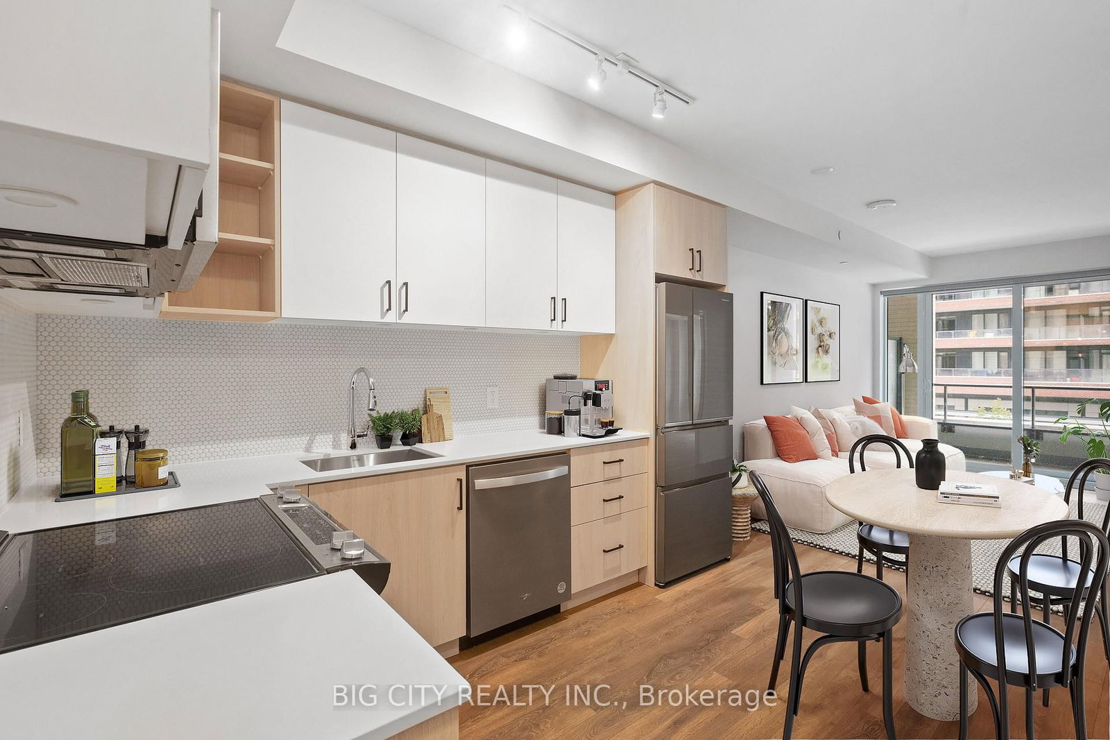 Photo 4 of 100 Eagle Rock Way, Unit 210
