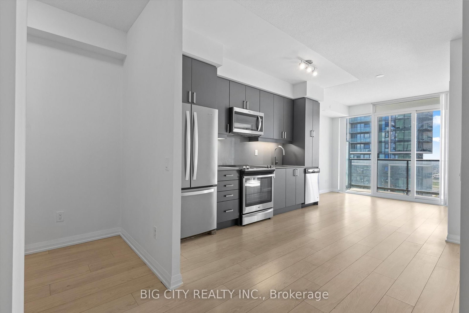 Photo 5 of 7895 Jane Street, Unit 3211