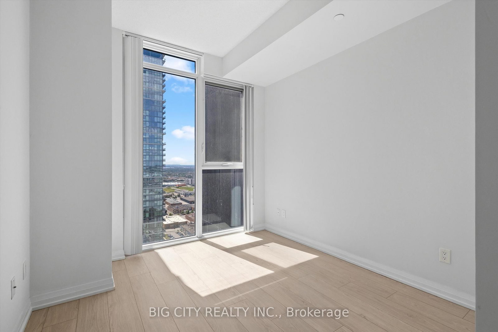 Photo 10 of 7895 Jane Street, Unit 3211