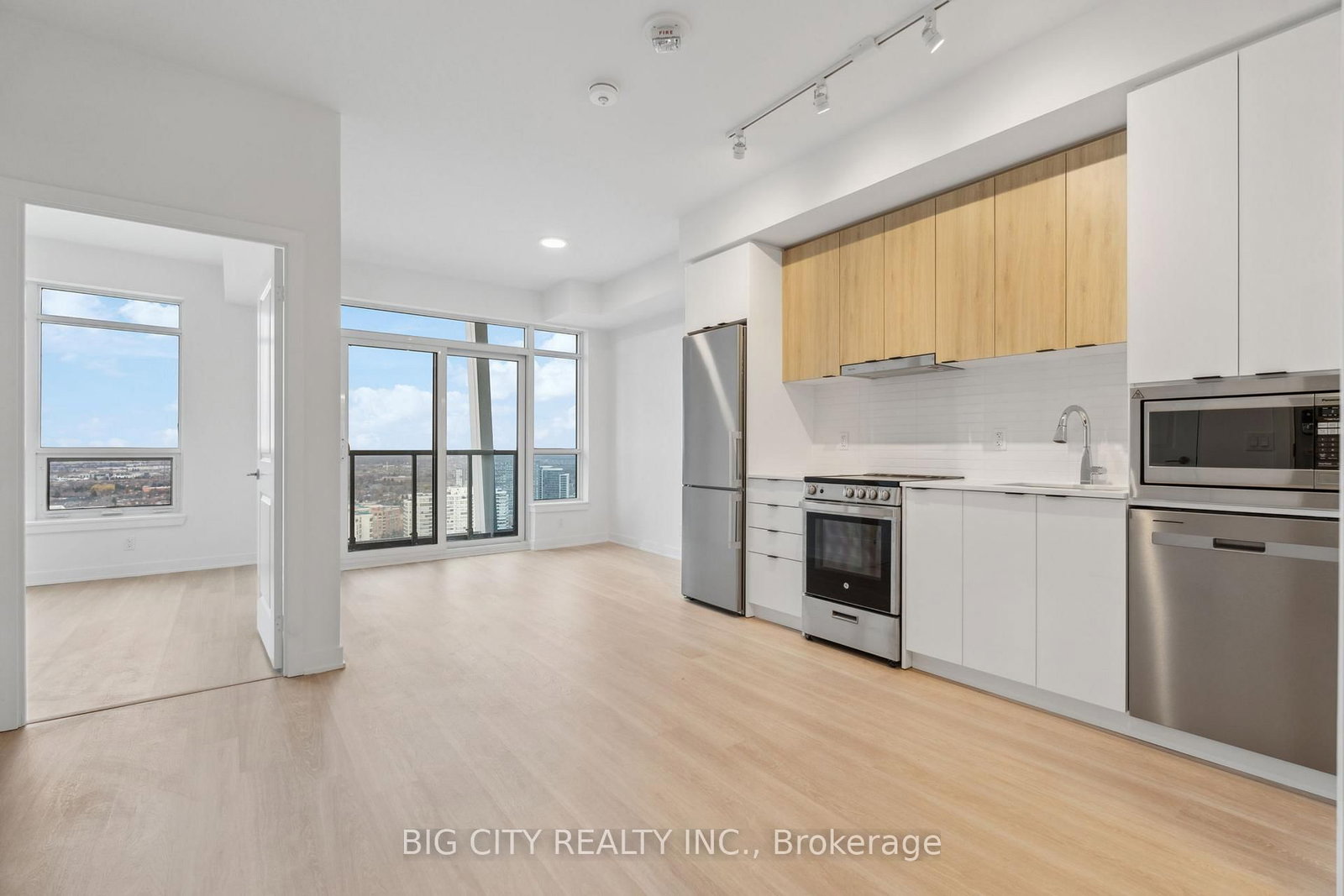 Photo 1 of 50 Upper Mall Way, Unit 1206