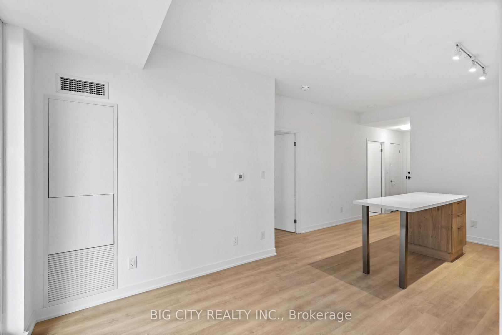 Photo 11 of 8119 Birchmount Road, Unit 623