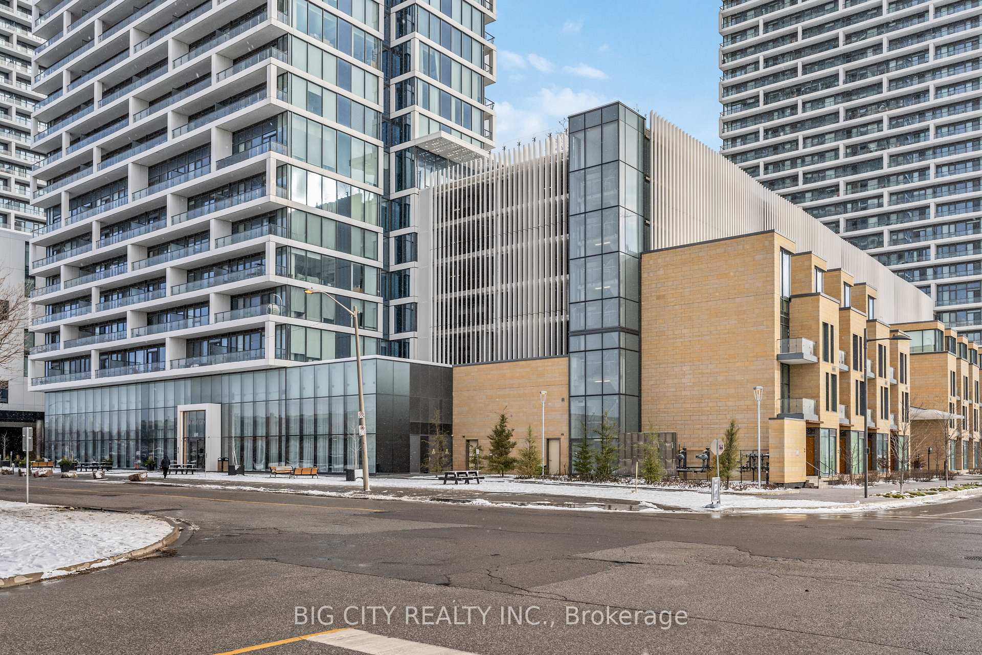 Photo 2 of 898 Portage Parkway, Unit 2211