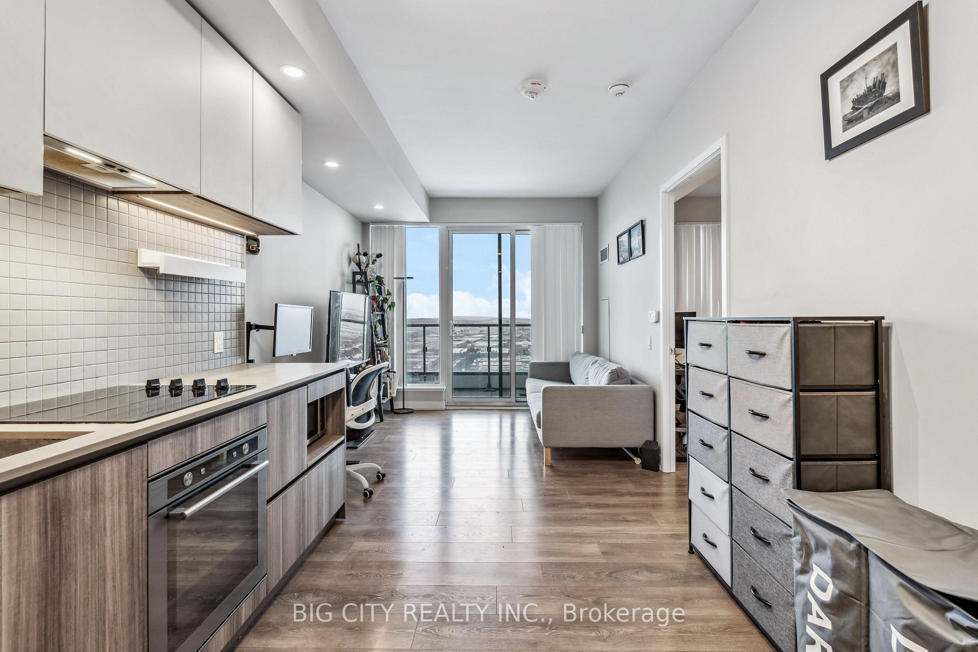 Photo 7 of 898 Portage Parkway, Unit 2211
